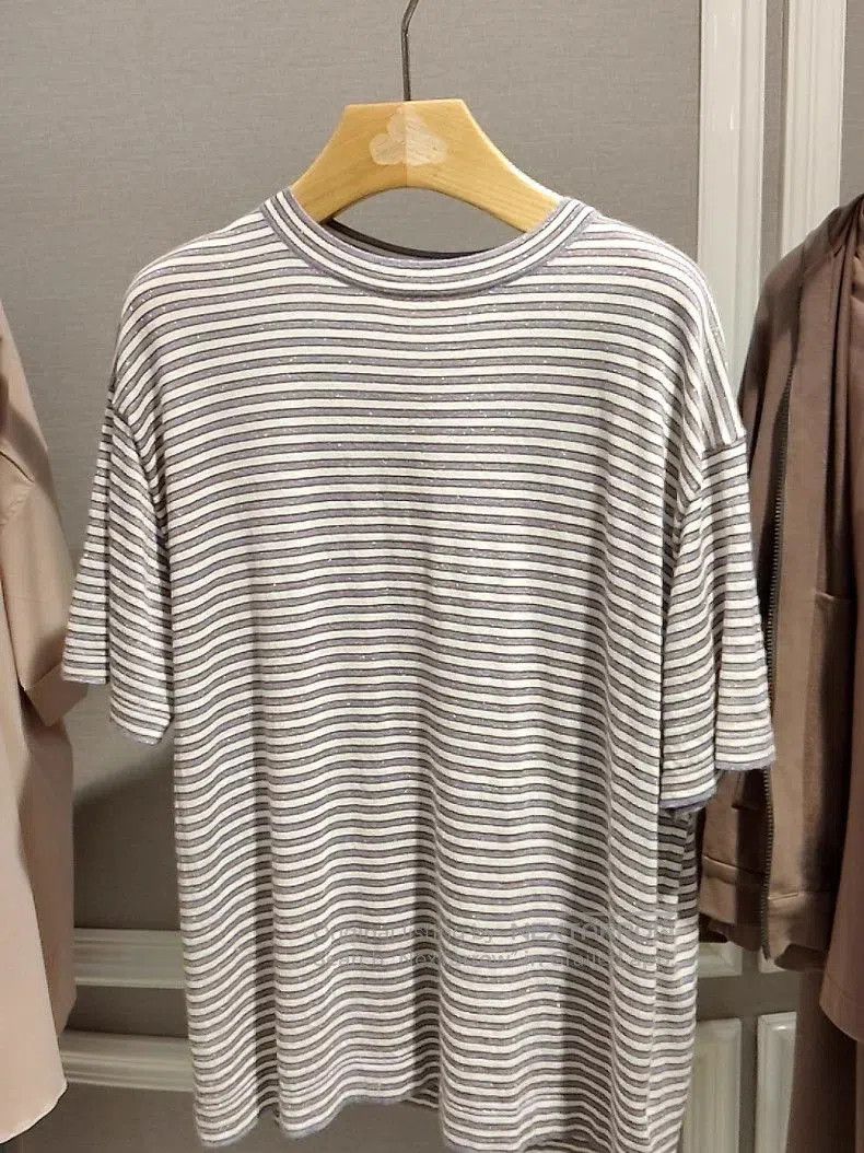Brunello Cucinelli Brunello Cucinelli Gray Stripe Tee. Size US M / EU 48-50 / 2 - 1 Thumbnail