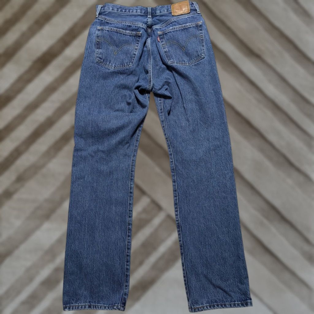 Levi's Levi's Premium 501 Original Fit Jeans Mens W31 L32 Denim Blue 5-Pocket Straight Regular Button Fly Leather Back Patch Size US 31 - 1 Thumbnail