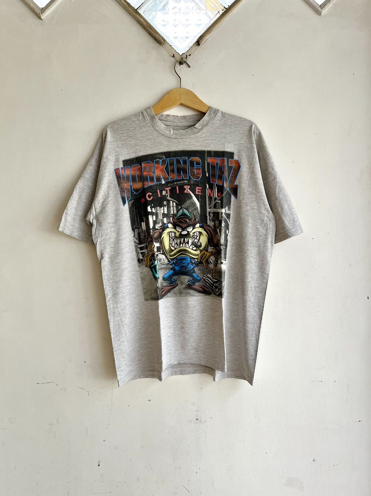 Warner Bros SUPER RARE! 1998 TAZMANIA “WORKING TAZ CITIZEN” Size US XL / EU 56 / 4 - 1 Thumbnail