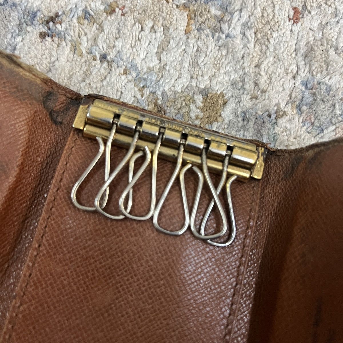 Louis Vuitton Vintage LV Monogram 6 Key Multicles Holder Size ONE SIZE - 5 Thumbnail