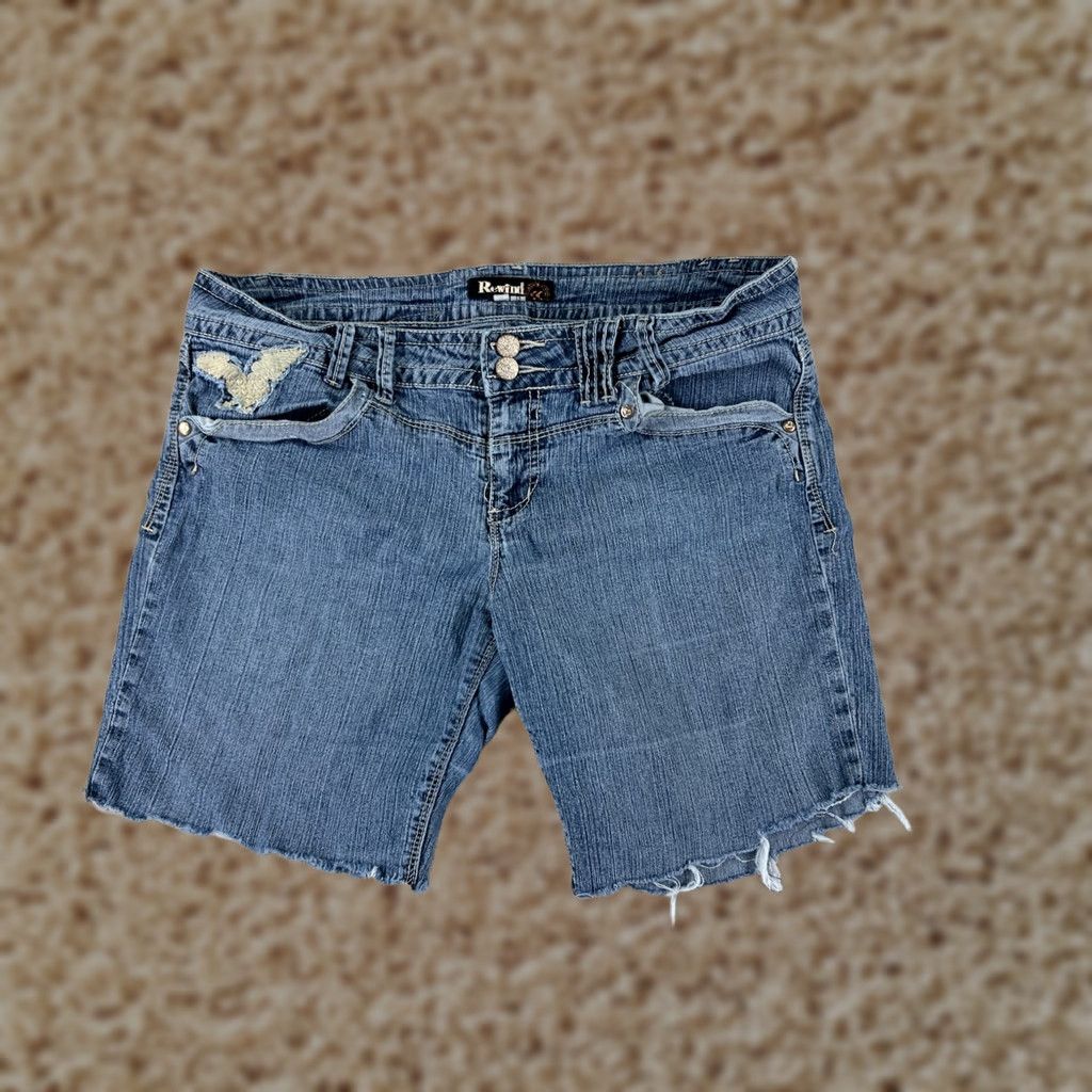 Vintage Rewind Shorts Womens Blue Denim 33x8 Medium Wash Ramie Blend 13 Inch 5-Pocket Size 34" / US 12 / IT 48 - 1 Thumbnail