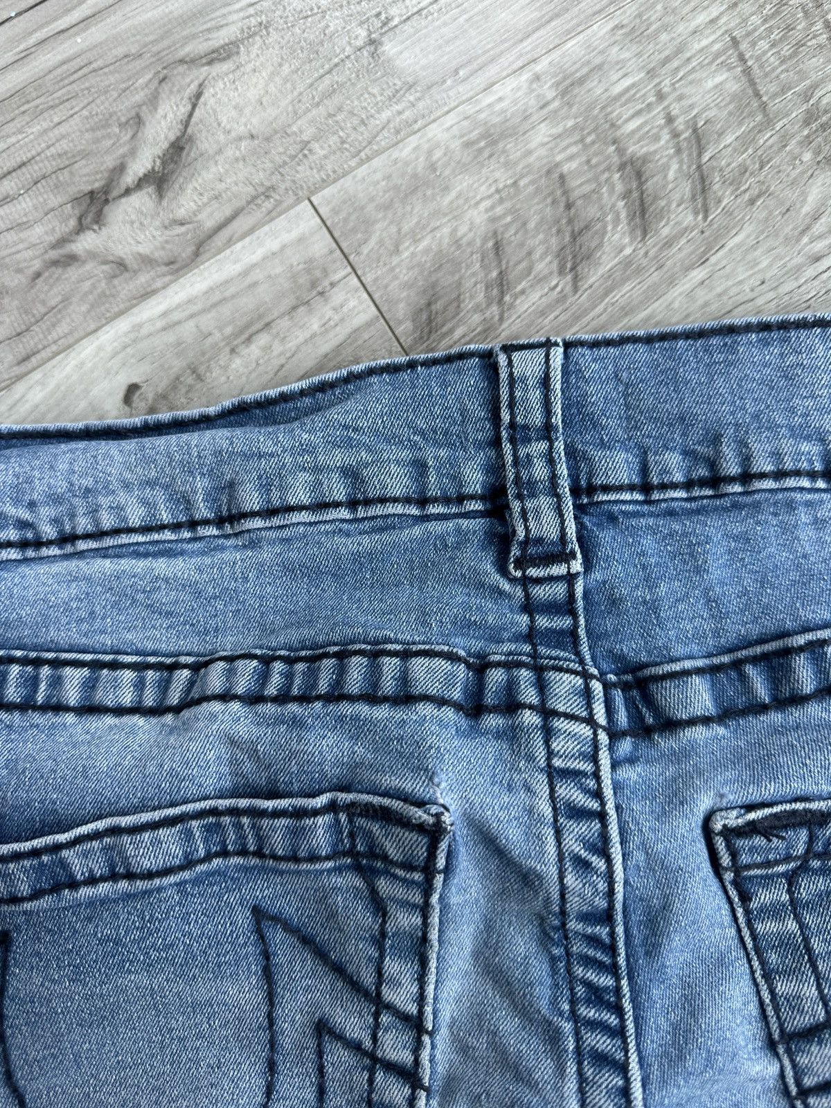 True Religion Relaxes Straight Fit men’s Y2K logo jeans