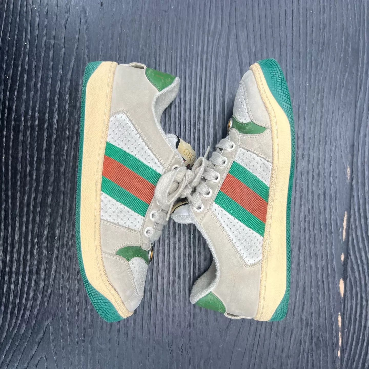 Gucci Gucci Women's No Logo Distressed Sneaker 34.5 Near New Size US 4 / IT 34 - 4 Thumbnail