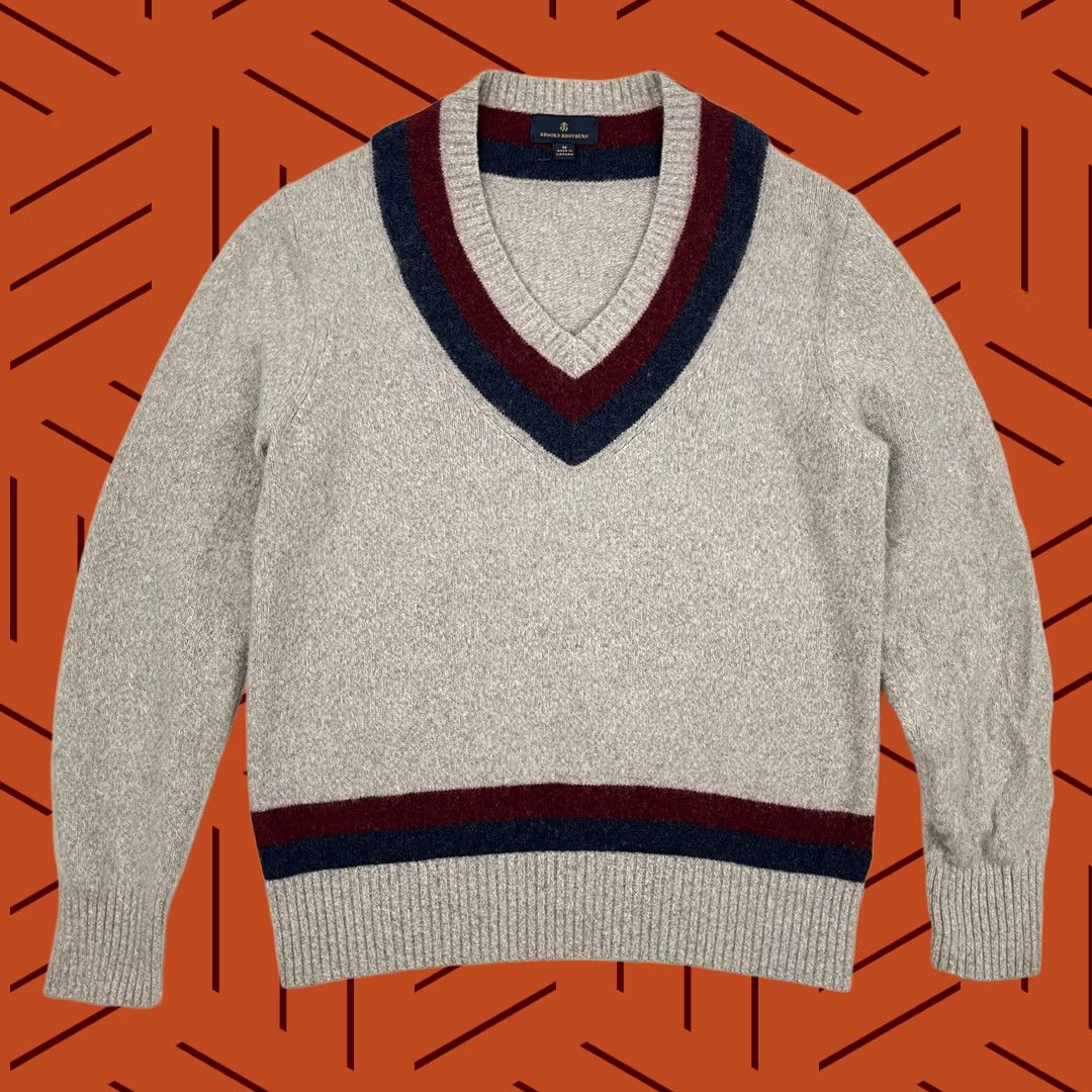 Brooks Brothers VINTAGE Brooks Brothers Sweater Womens M Gray Wool Tennis Cricket Academia Preppy V-Neck Size M / US 6-8 / IT 42-44 - 1 Thumbnail