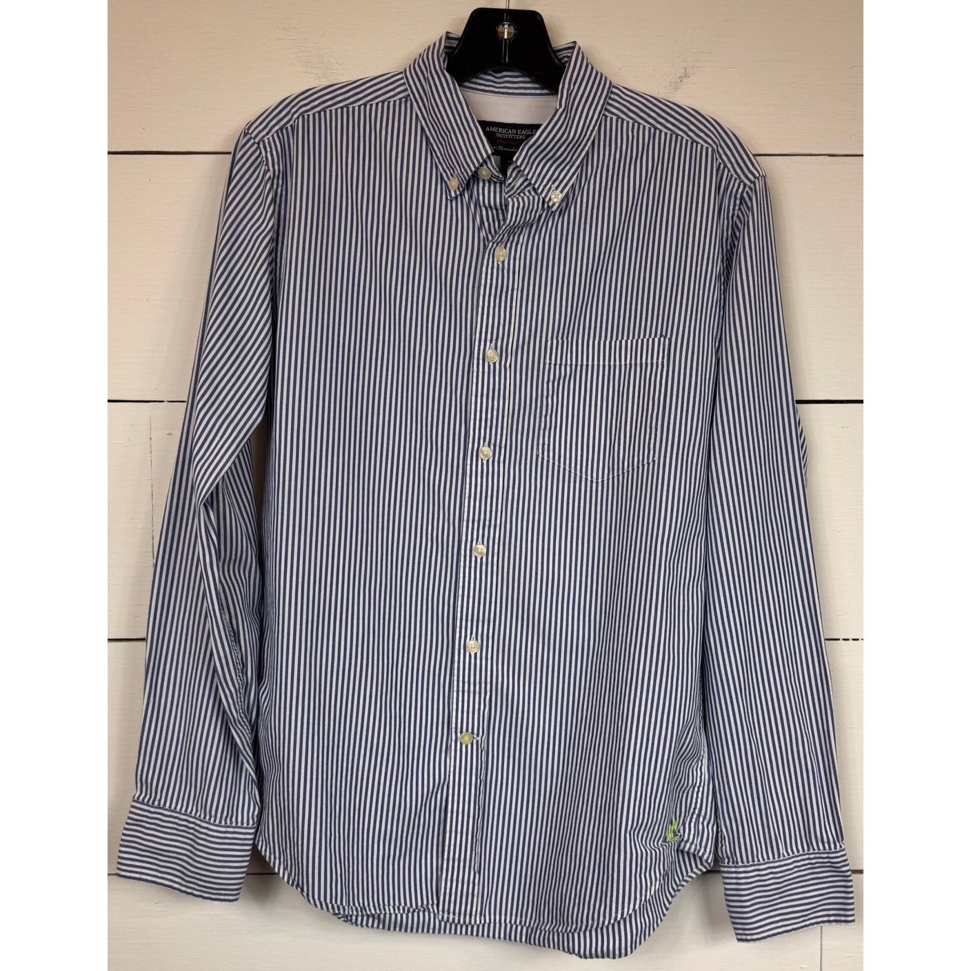 American Eagle Outfitters American Eagle Outfitters Button Up Shirt Men's Size Small Size US S / EU 44-46 / 1 - 1 Thumbnail
