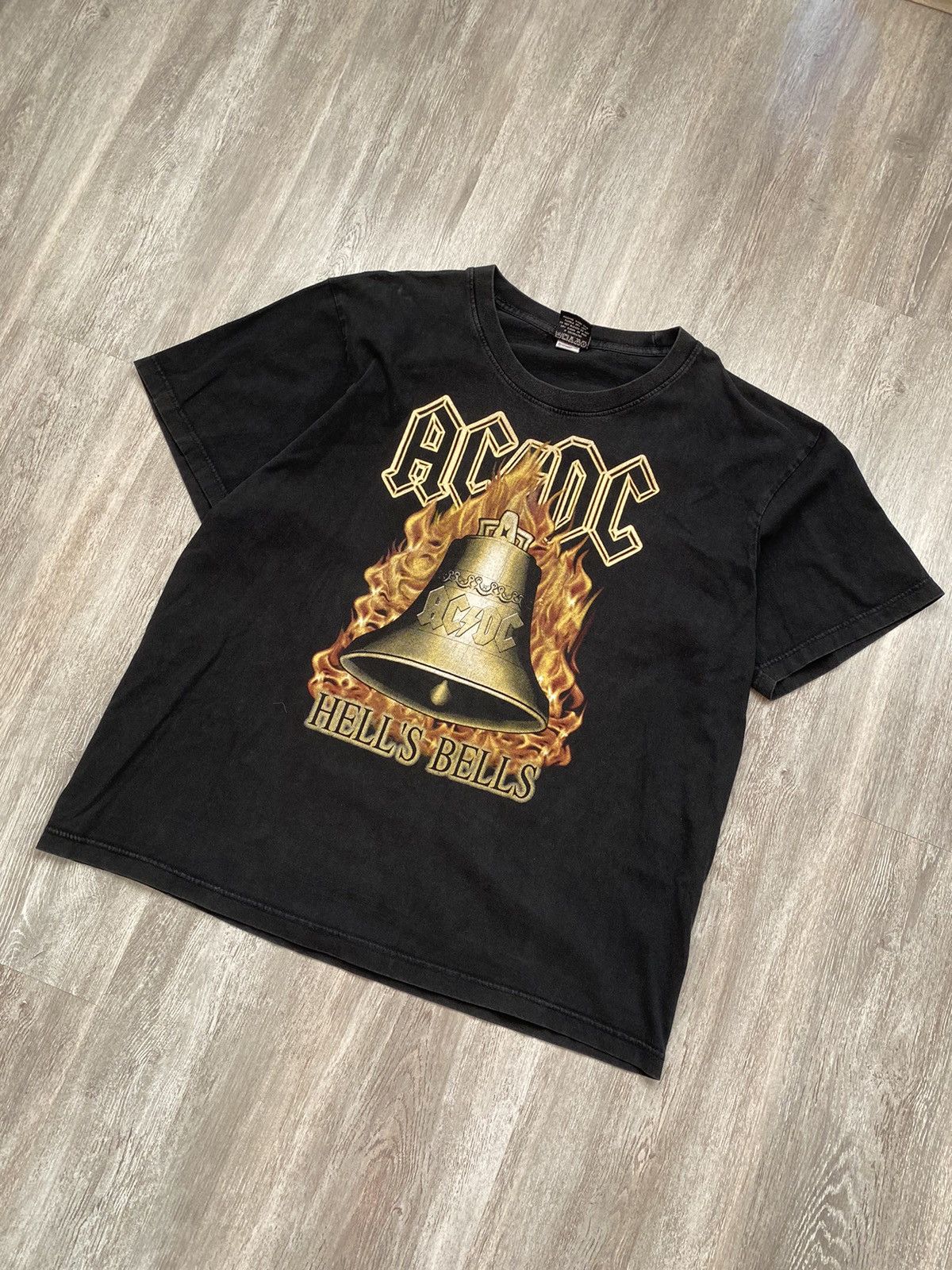 Band Tees Vintage 2001 ACDC Hells Bells T-Shirt Size US XL / EU 56 / 4 - 4 Thumbnail