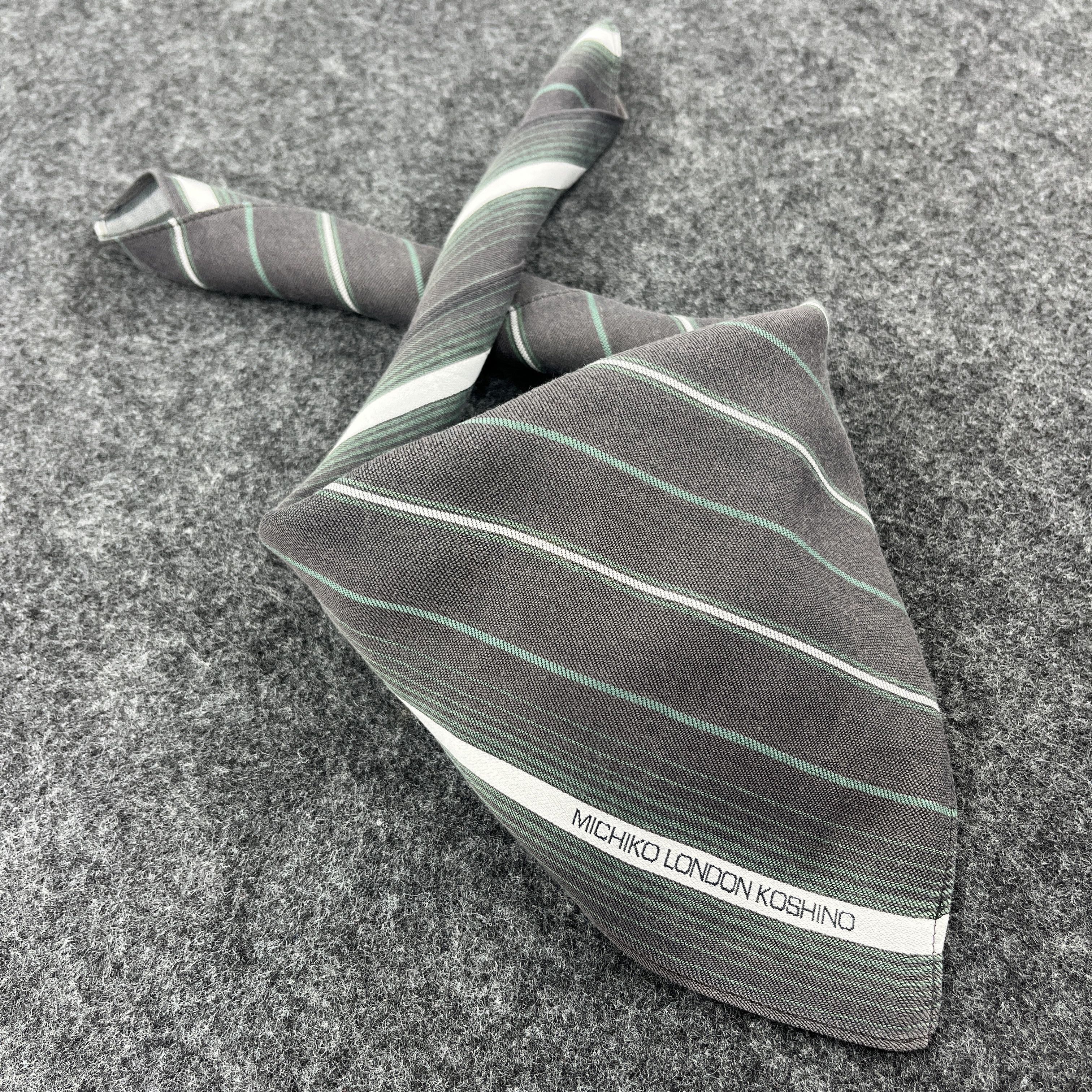 Michiko Koshino Michiko Koshino Handkerchief / Bandana / Neckerchief B219 Size ONE SIZE - 2 Thumbnail