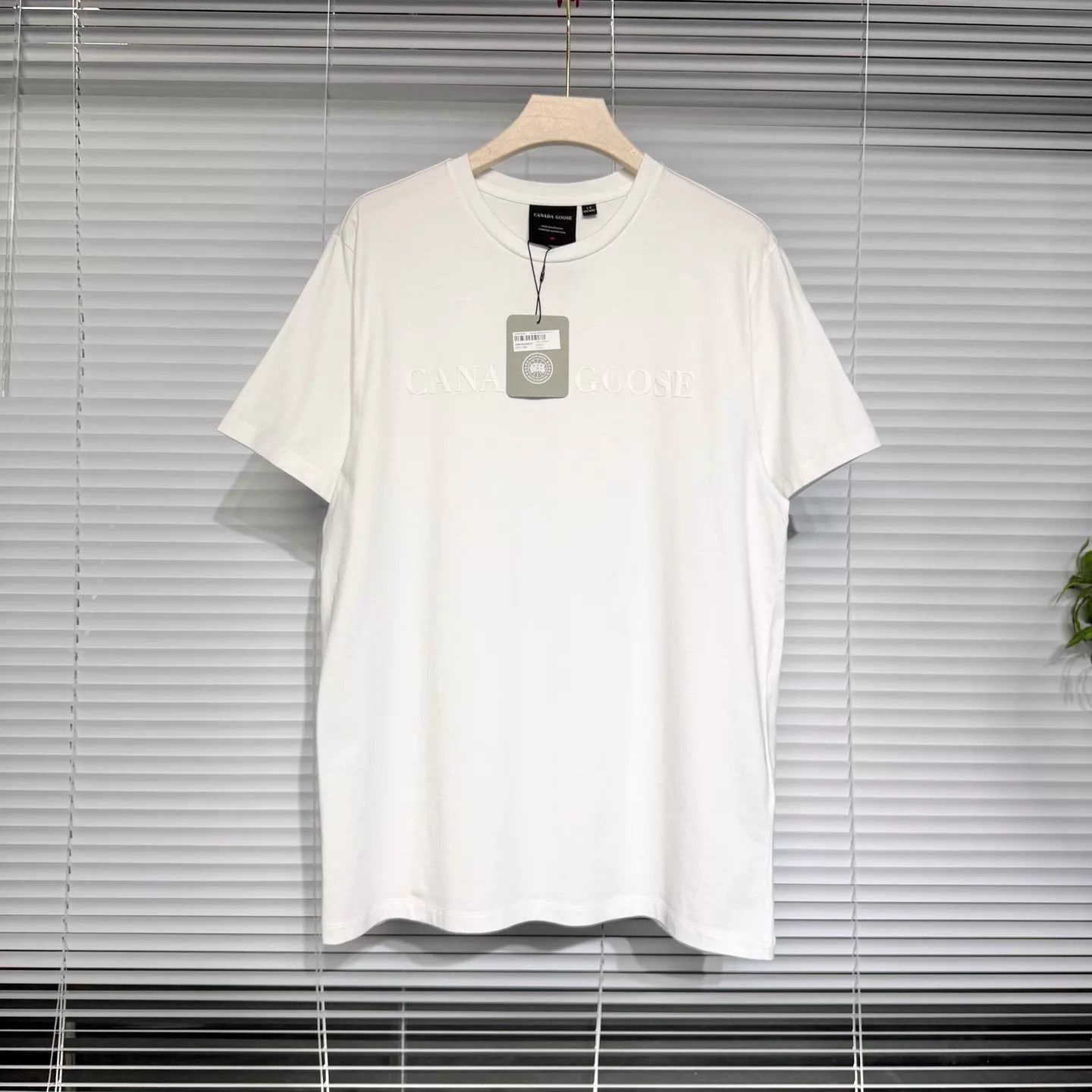 Canada Goose White Short-Sleeve Crewneck Shirt Size L Size US L / EU 52-54 / 3 - 1 Thumbnail