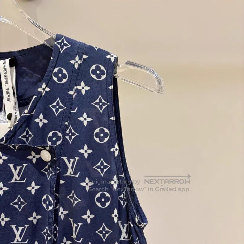 Louis Vuitton Louis Vuitton Full logo mulberry silk dress Size XS / US 0-2 / IT 36-38 - 4 Thumbnail