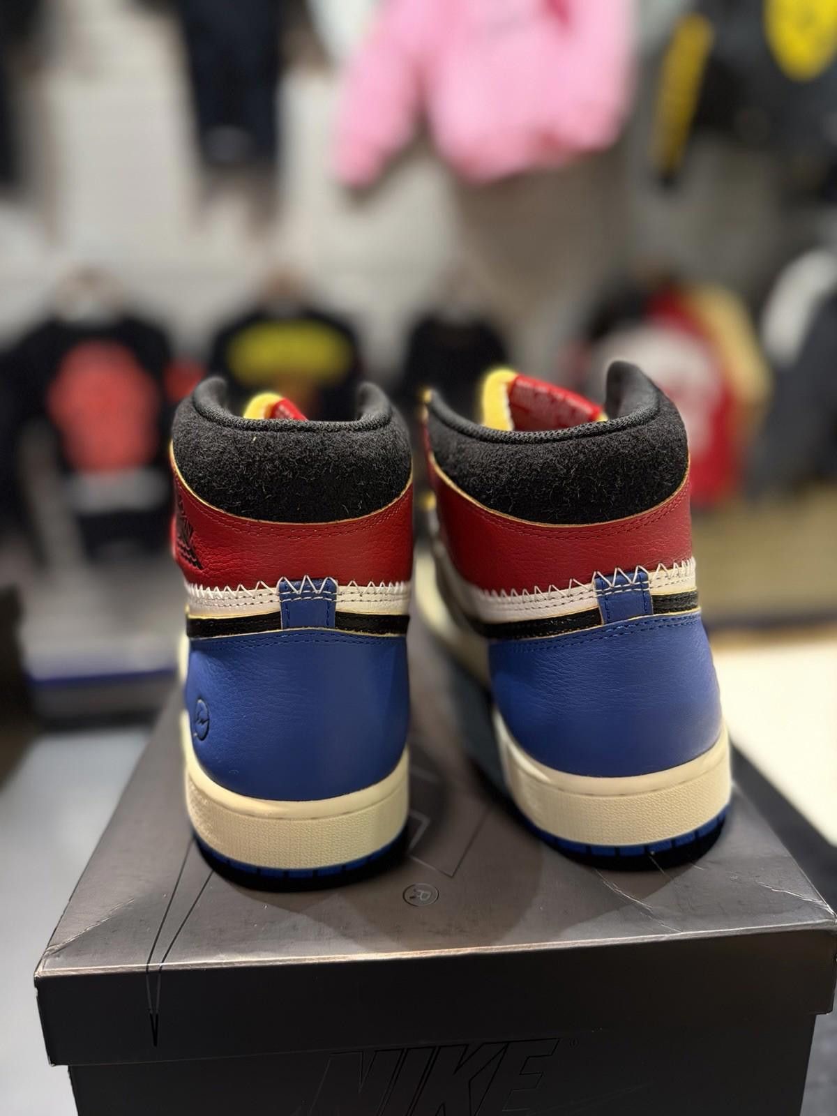 Jordan Brand Air Jordan 1 x Union x Fragment Black and Varsity Red (9.5) Size US 9.5 / EU 42-43 - 7 Thumbnail