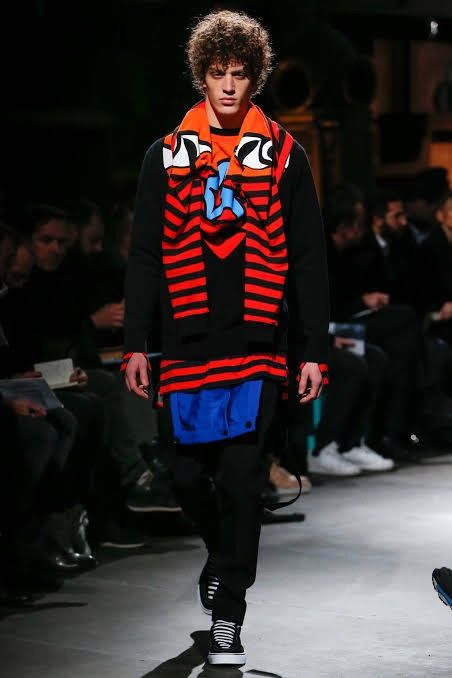 Givenchy Givenchy - F/W ‘17 - Totem Print Cotton Sweatshirt Size US XS / EU 42 / 0 - 2 Thumbnail