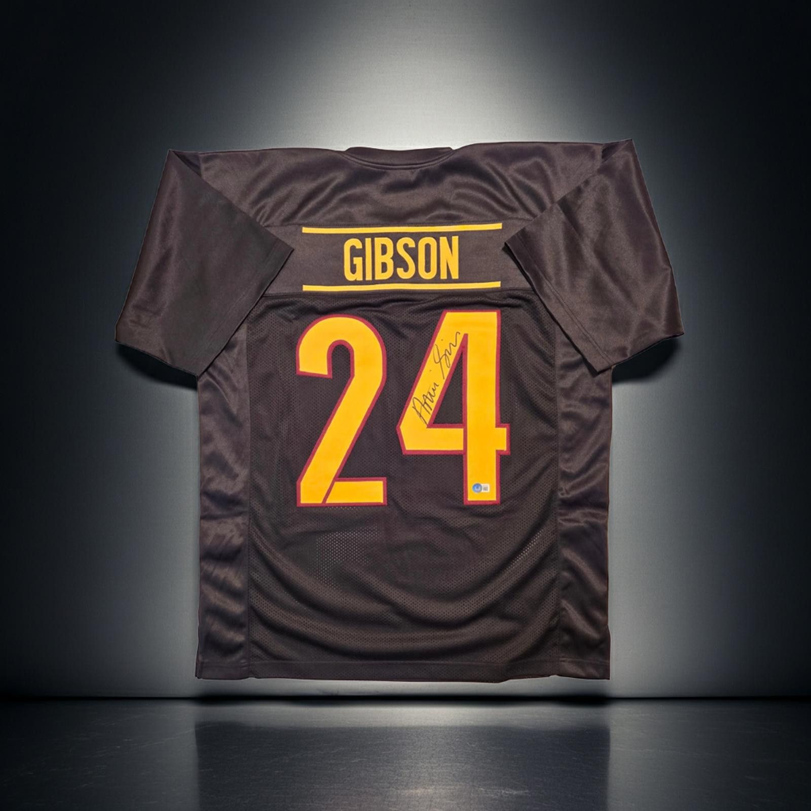 Other Antonio Gibson signed football jersey Beckett Sticker (XL) Size ONE SIZE - 1 Thumbnail
