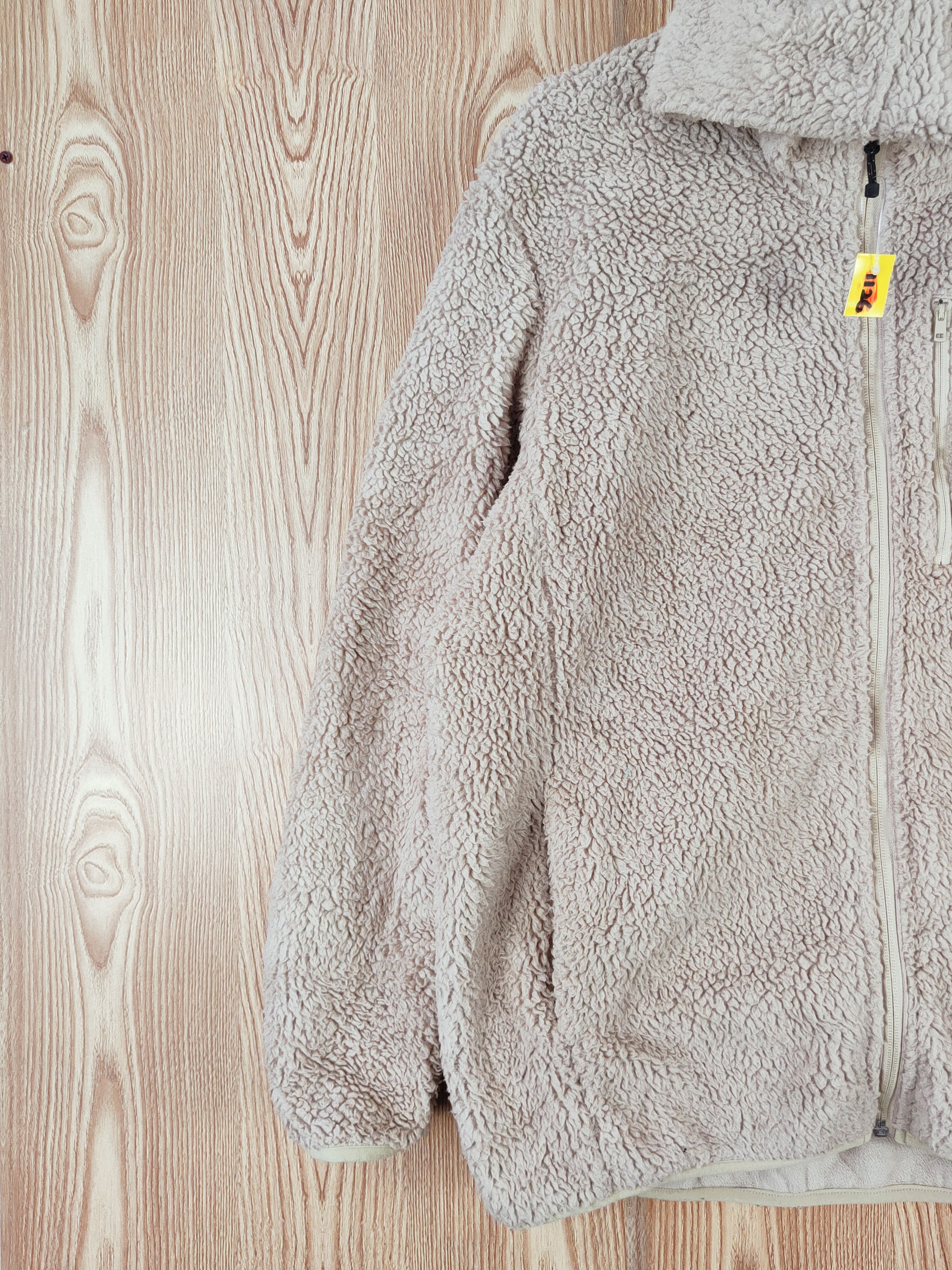 Japanese Brand Uniqlo Beige fleece Fur Knitwear Hoodie Sweaters #W725 Size US XL / EU 56 / 4 - 3 Thumbnail