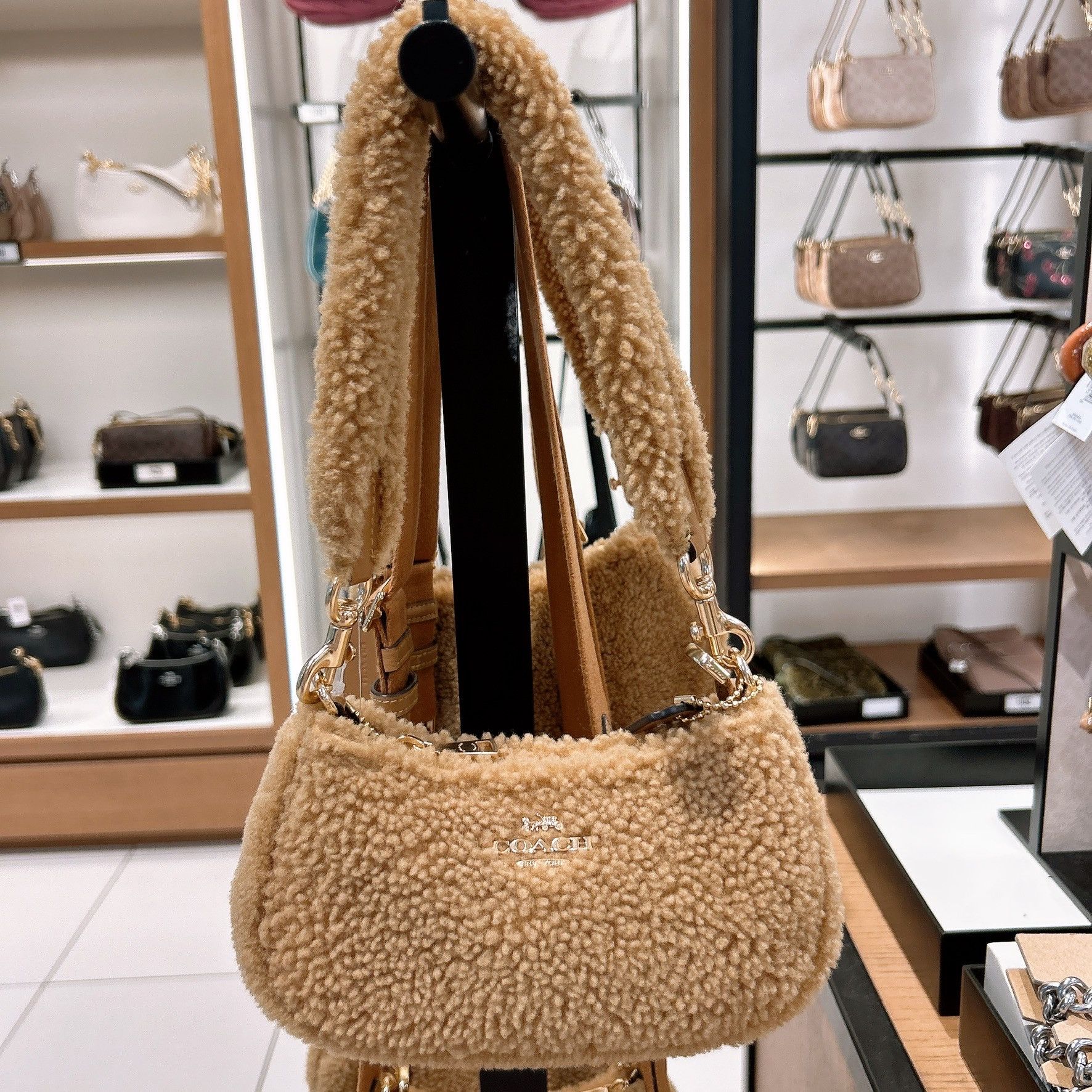 Coach Teri Mini Crossbody Bag In Shearling CDA84 Size ONE SIZE - 1 Thumbnail