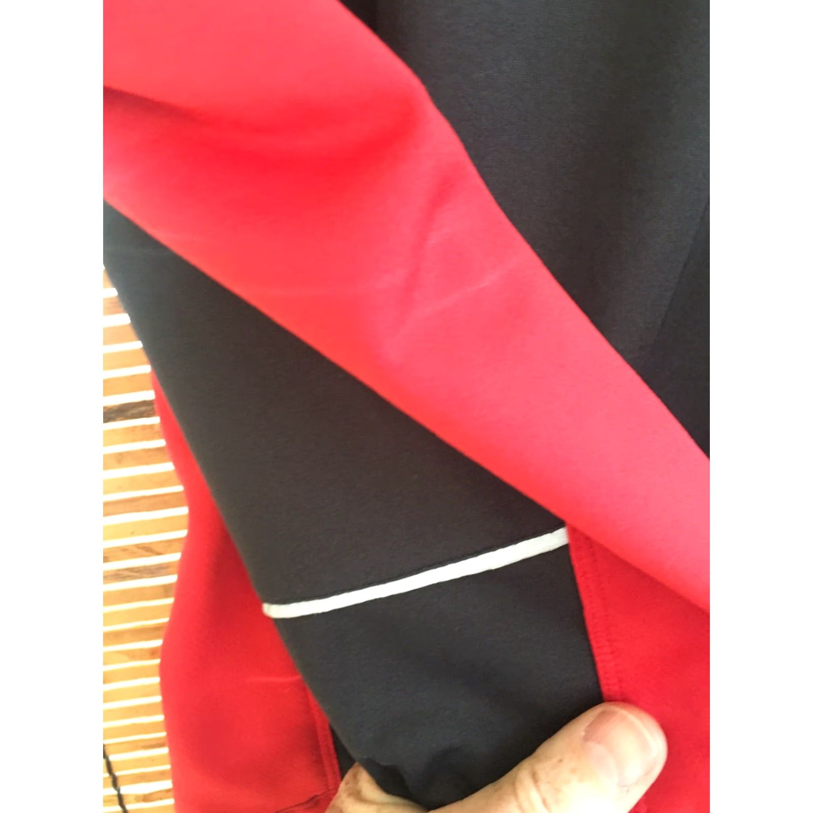 Nike Nike Breathable Running Jacket S Red Black 4-6 Womens Size S / US 4 / IT 40 - 5 Thumbnail