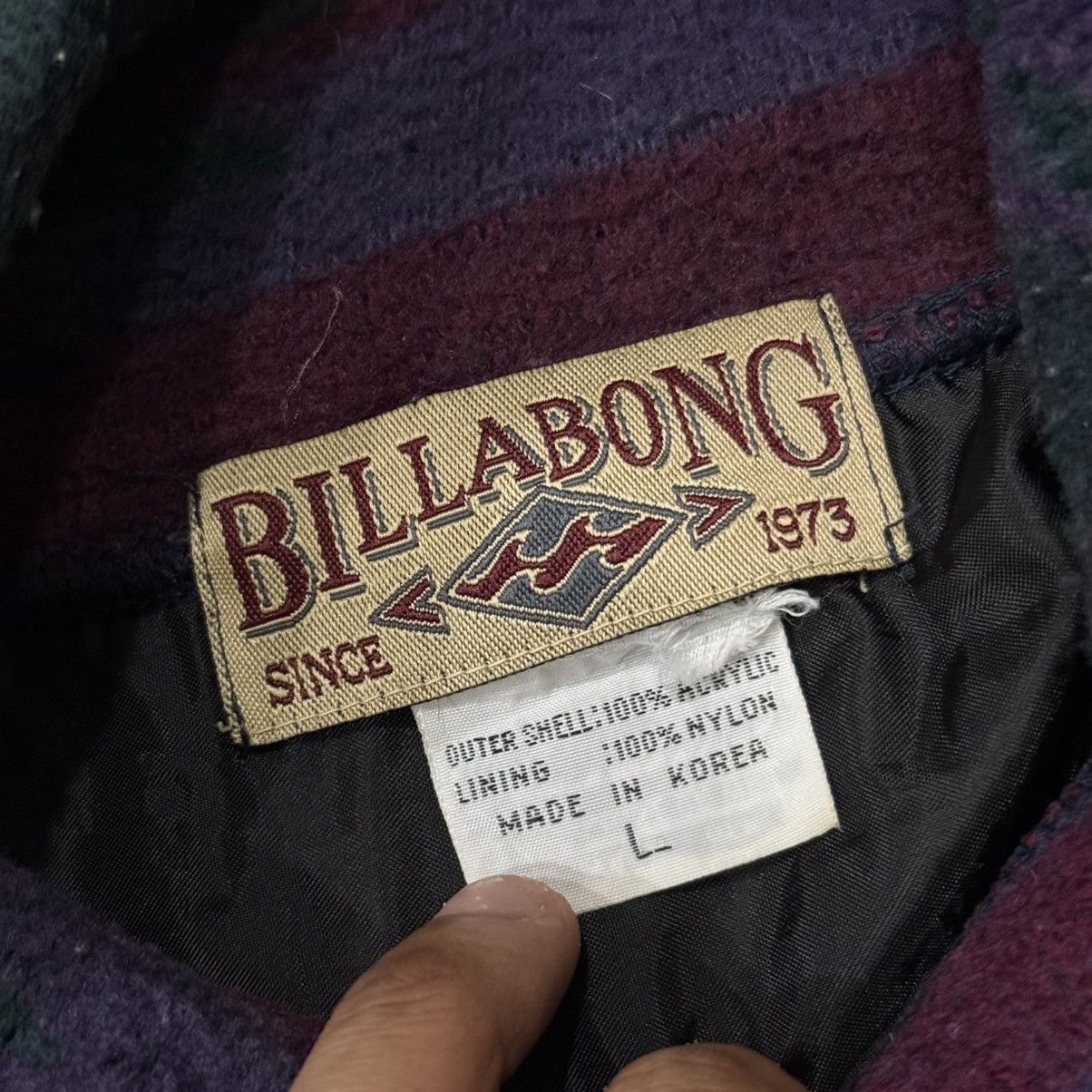 Billabong Vintage Billabong Native Design Turtleneck Fleece Jacket Size US L / EU 52-54 / 3 - 19 Thumbnail