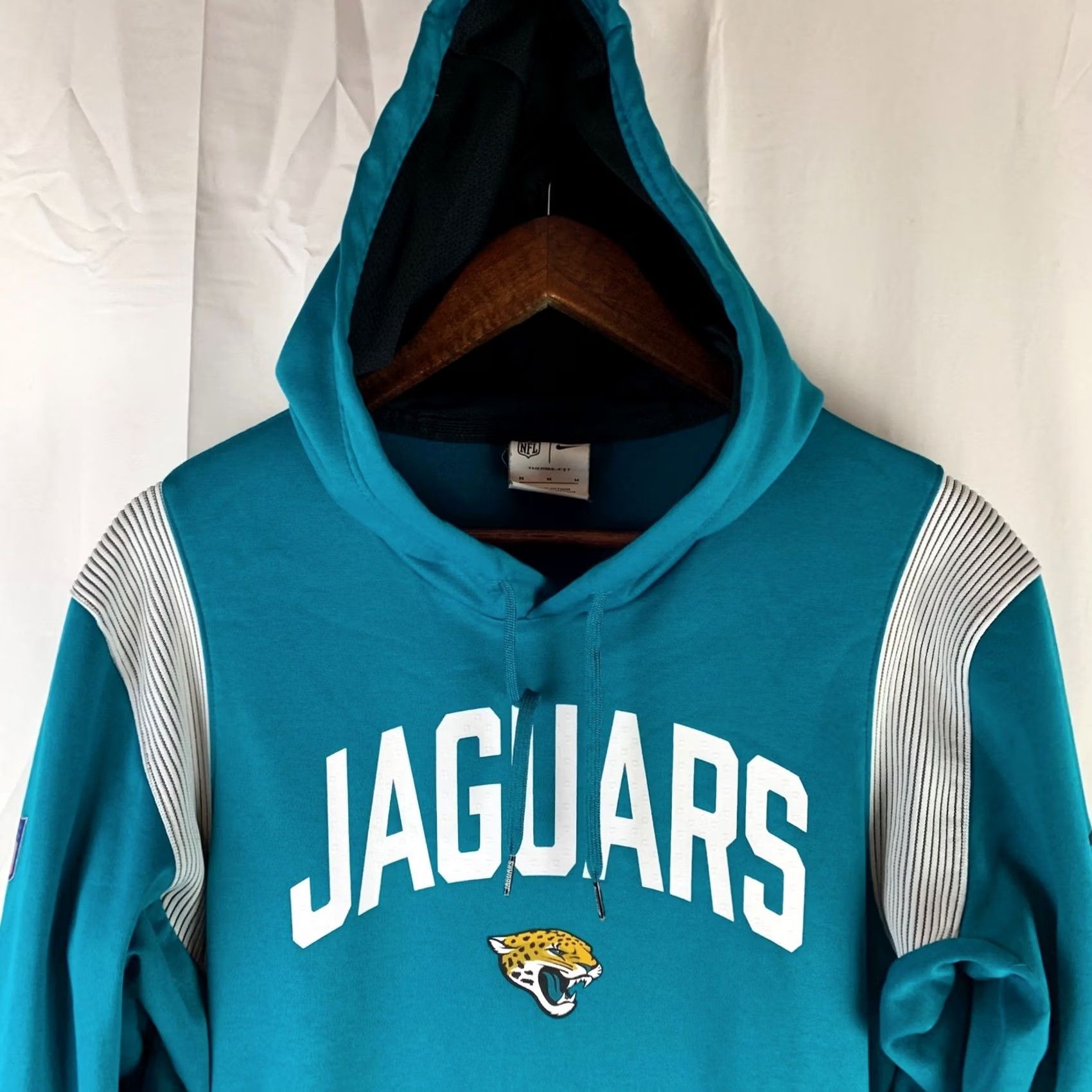 Nike Nike Jacksonville Jaguars Hoodie Mens M Teal NFL Therma-FIT On-Field Pullover Size US M / EU 48-50 / 2 - 2 Thumbnail