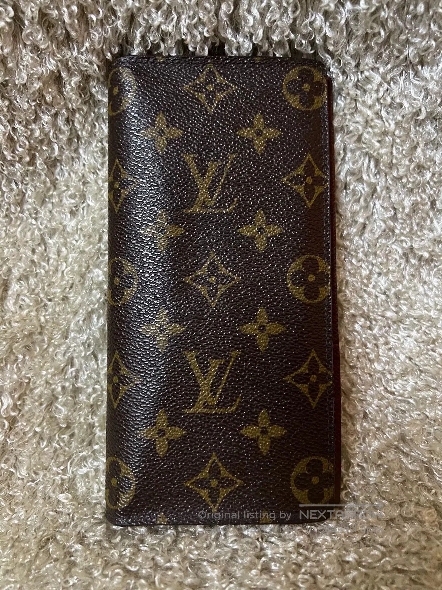 Louis Vuitton Louis Vuitton Classic Wallet. Size ONE SIZE - 1 Thumbnail