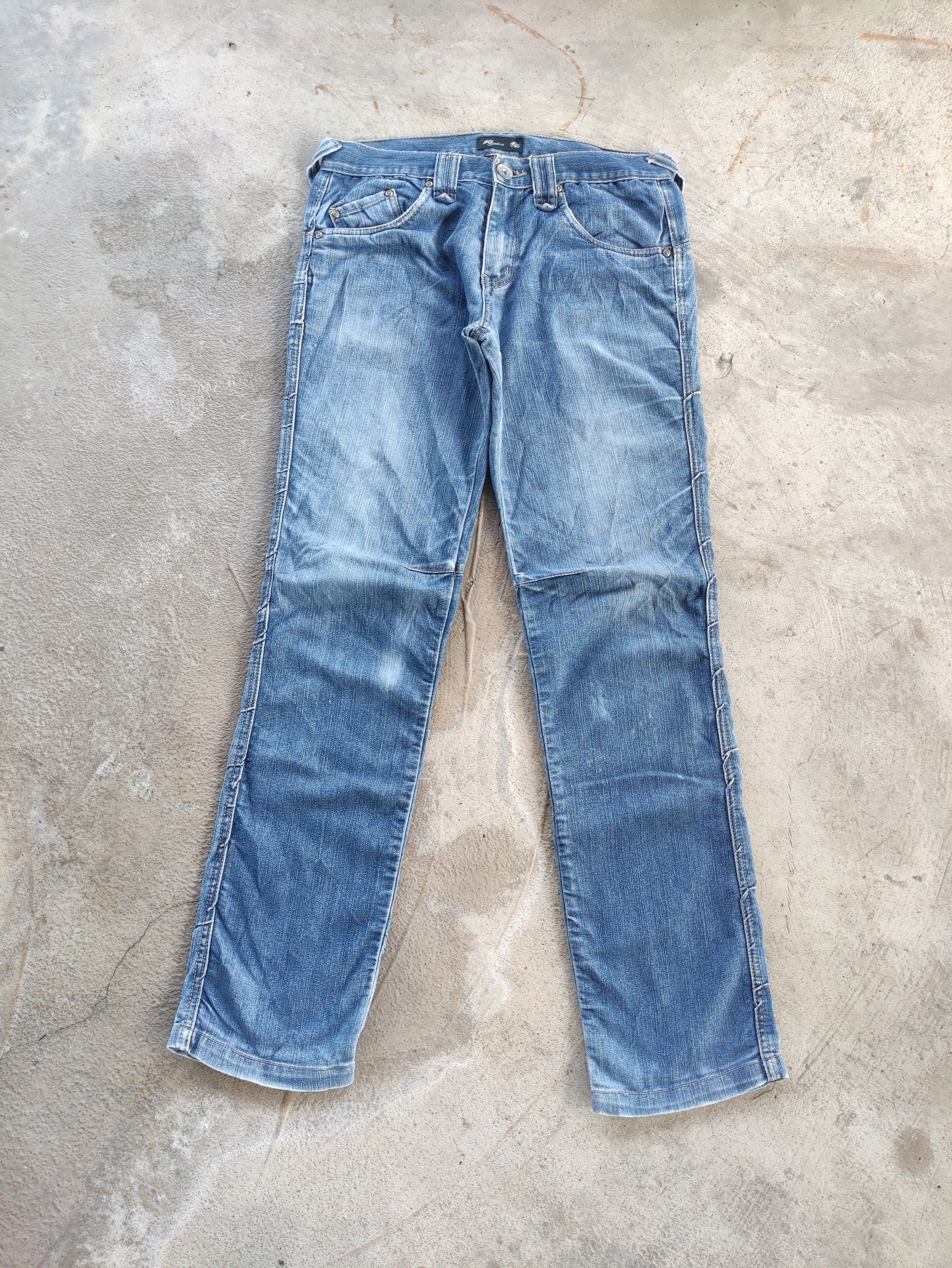 Japanese Brand Vintage Japanese Jean Distressed Faded Denim Pants Size US 33 - 1 Thumbnail