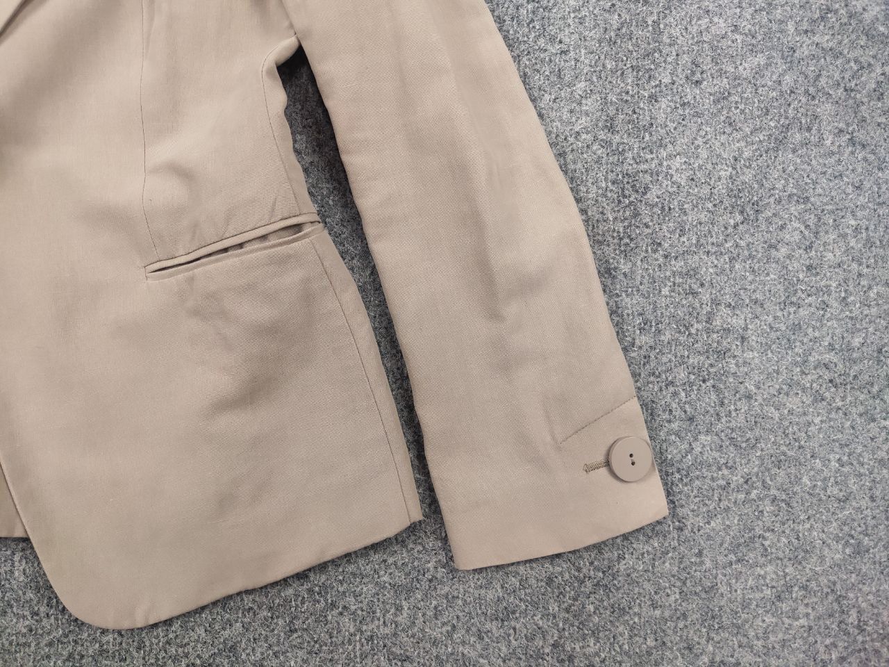 Giorgio Armani Giorgio Armani Knot lapel linen blend Beige Blazer Jacket Size M / US 6-8 / IT 42-44 - 9 Thumbnail