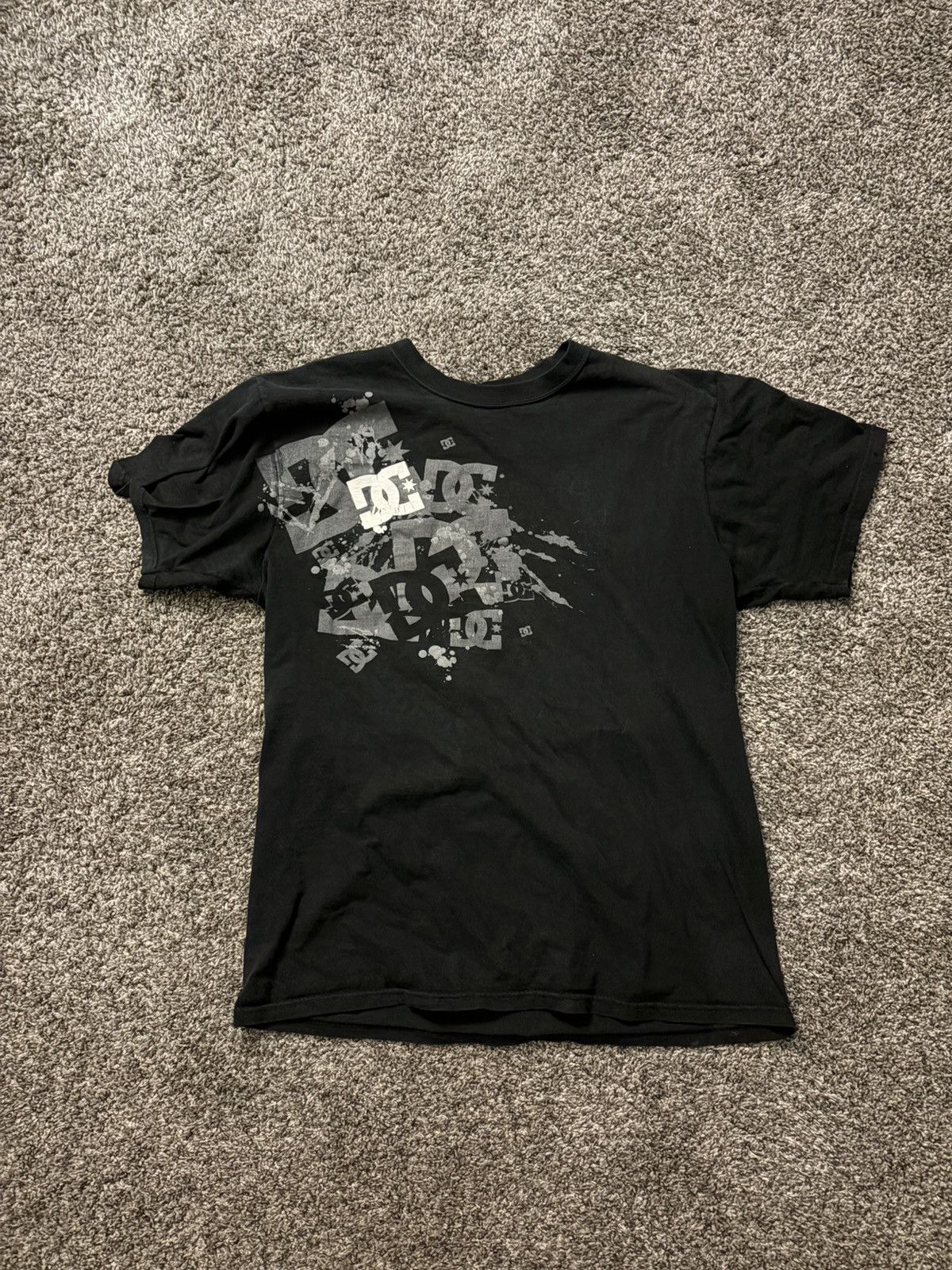 DC Black and Grey y2k DC shirt Size US M / EU 48-50 / 2 - 1 Thumbnail