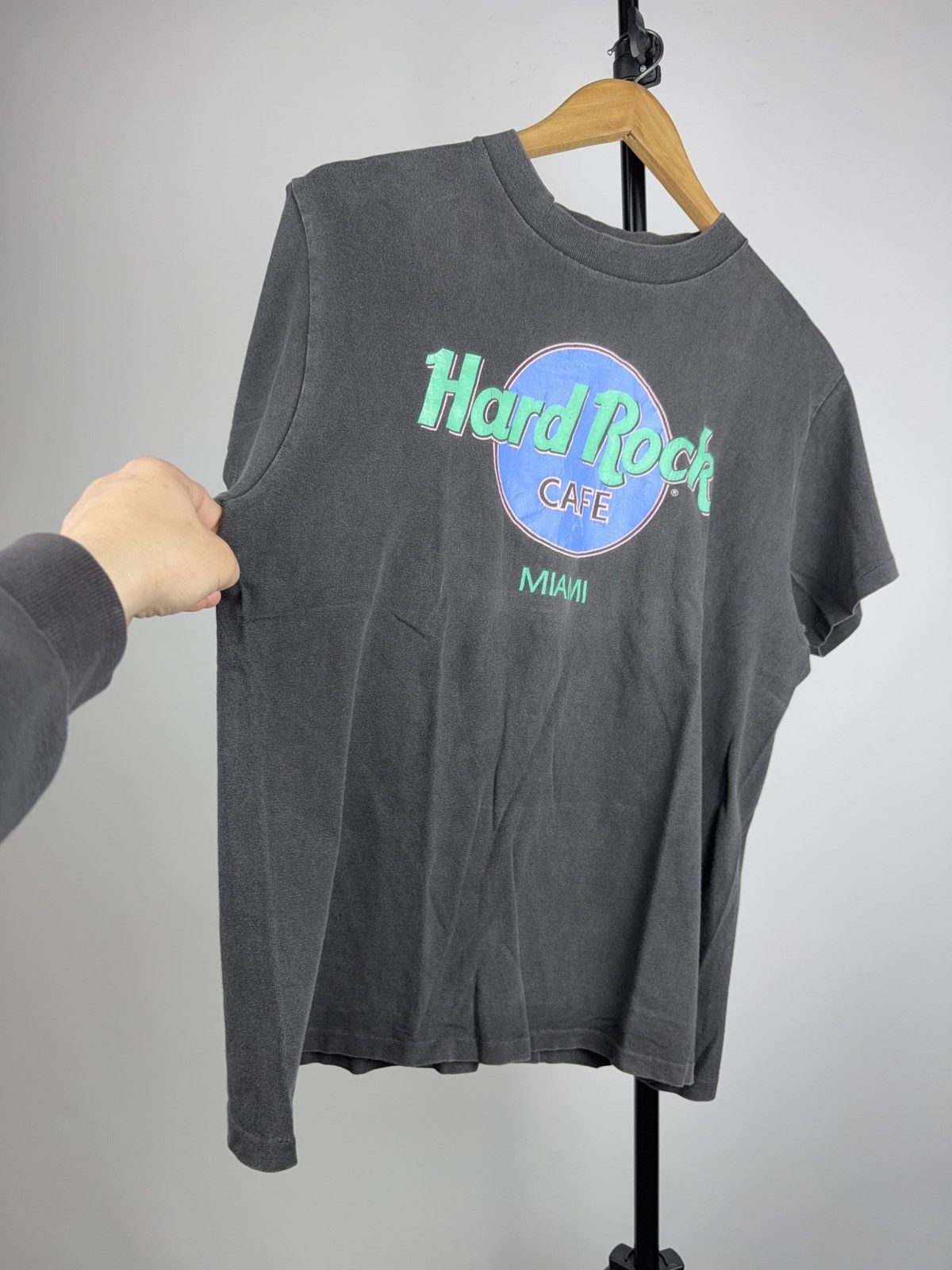 Hard Rock Cafe 90s Retro Hard Rock Cafe Miami Faded T-Shirt Vintage USA Tee Size US M / EU 48-50 / 2 - 5 Thumbnail