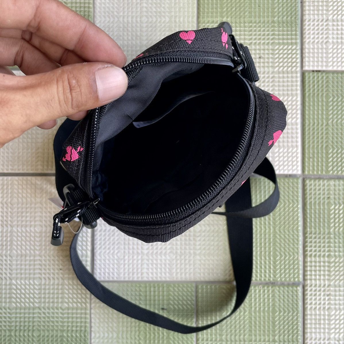 Other Outdoor Products Sling Bag Full Print Quick Pocket Style Size ONE SIZE - 7 Thumbnail