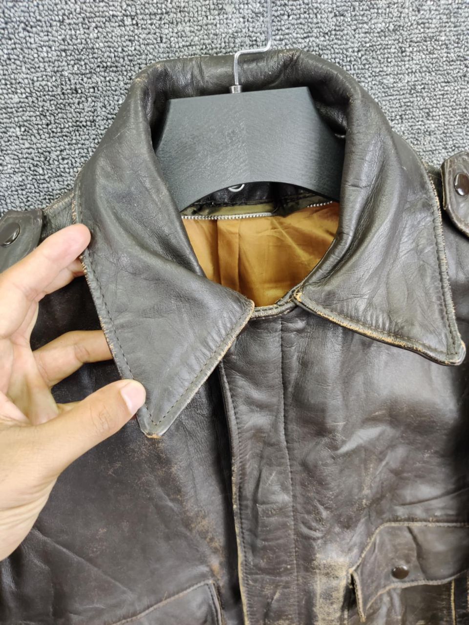 Schott Vintage 80s Schott US Army A-2 Leather Flight Jacket Size US M / EU 48-50 / 2 - 11 Thumbnail