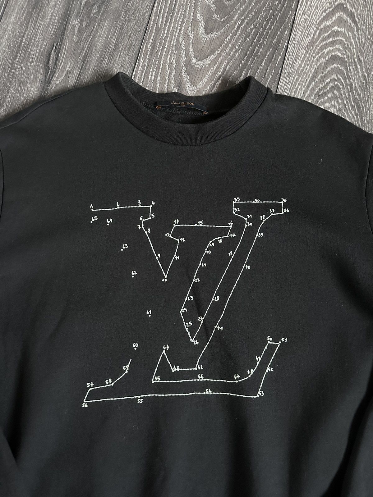 Louis Vuitton louis vuitton stitch logo embroidered sweatshirt Size US M / EU 48-50 / 2 - 2 Thumbnail
