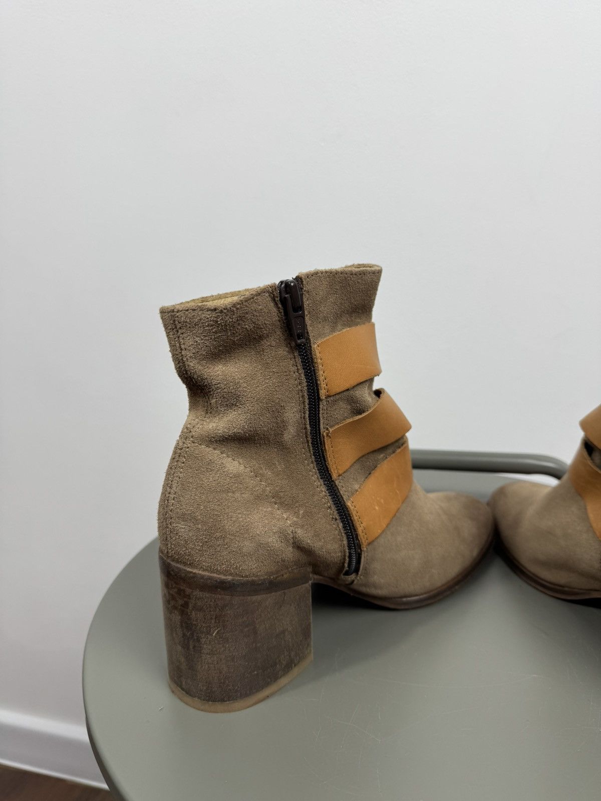 Hudson Hudson London Beige Suede Buckle Heeled Ankle Boots EU 37 Size US 6 / IT 36 - 11 Thumbnail
