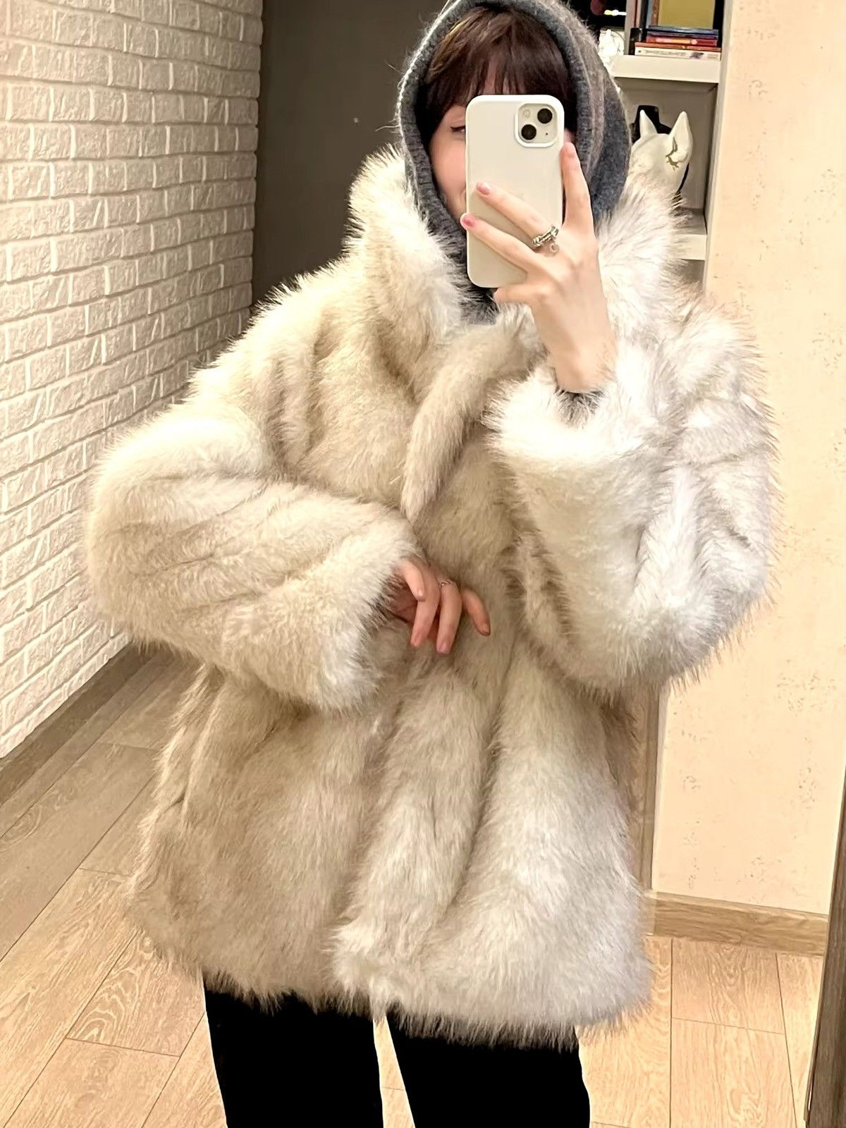 Designer × Vintage Winter Fluffy Oversized Trendy Faux Fur Warm Coat Size M / US 6-8 / IT 42-44 - 4 Thumbnail