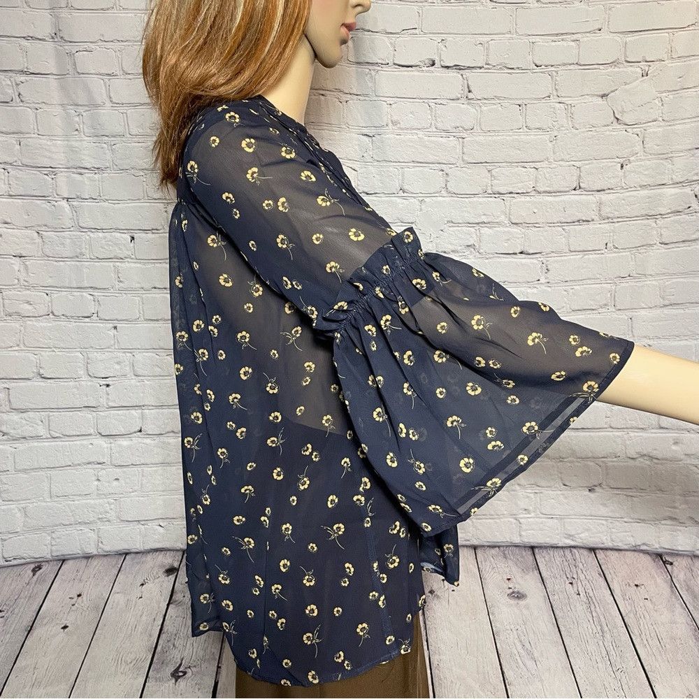 French Connection NWT New French Connection Mahi sheer floral print Blouse Si Size S / US 4 / IT 40 - 4 Thumbnail