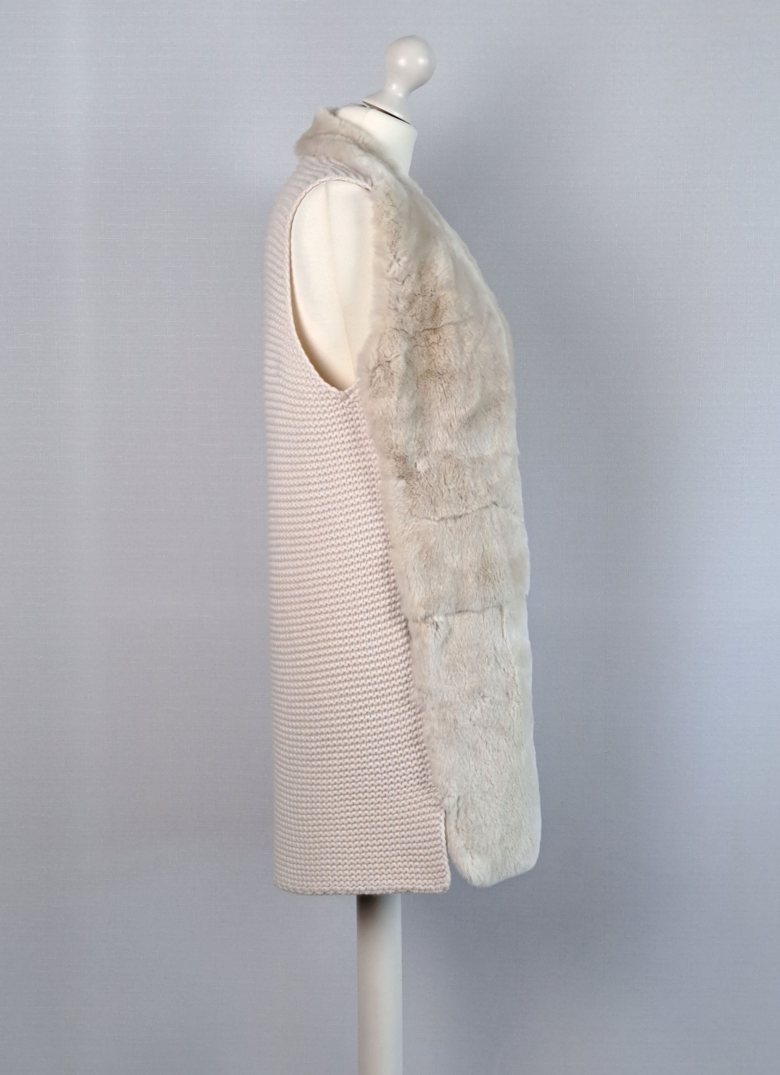 Peserico PESERICO real rabbit fur & knit-back vest. Size 46IT Size L / US 10 / IT 46 - 7 Thumbnail