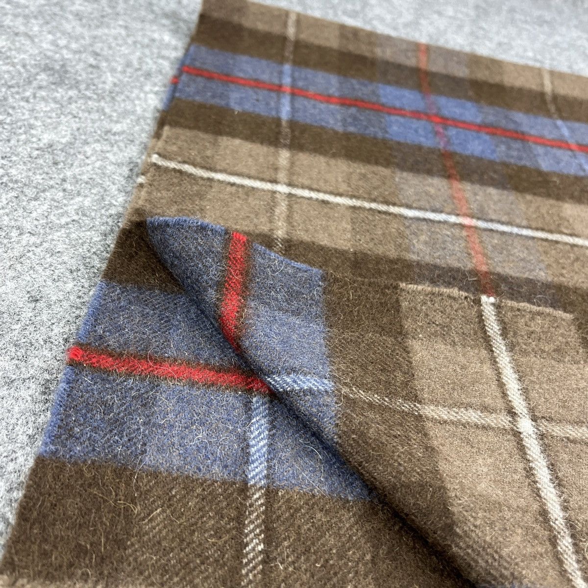 Johnstons Of Elgin Johnstons Of Elgin Scarf / Muffler / Neckwear T1188 Size ONE SIZE - 7 Thumbnail