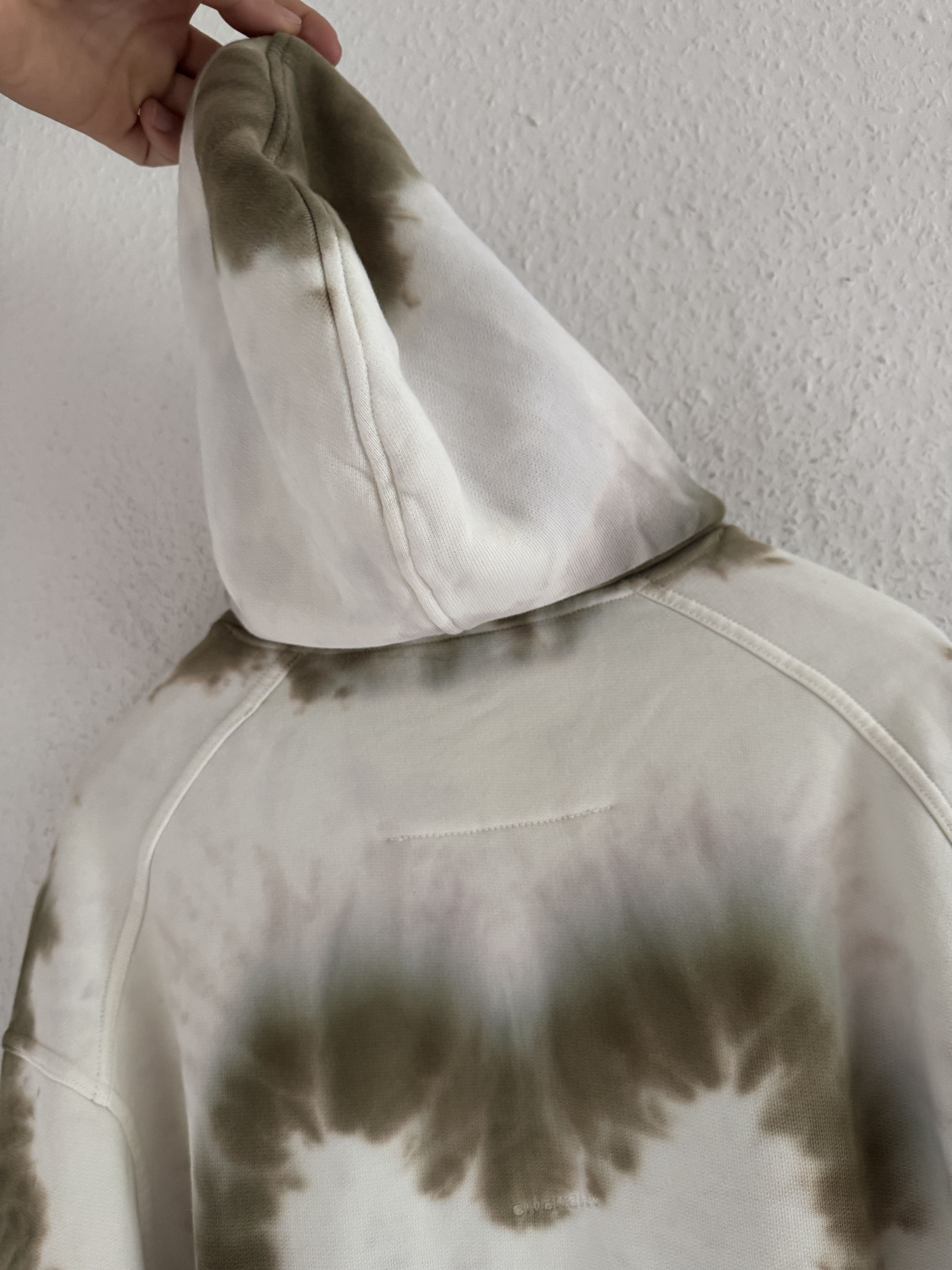 Givenchy Heart Tie-Dye Oversized Hoodie Size US M / EU 48-50 / 2 - 13 Thumbnail
