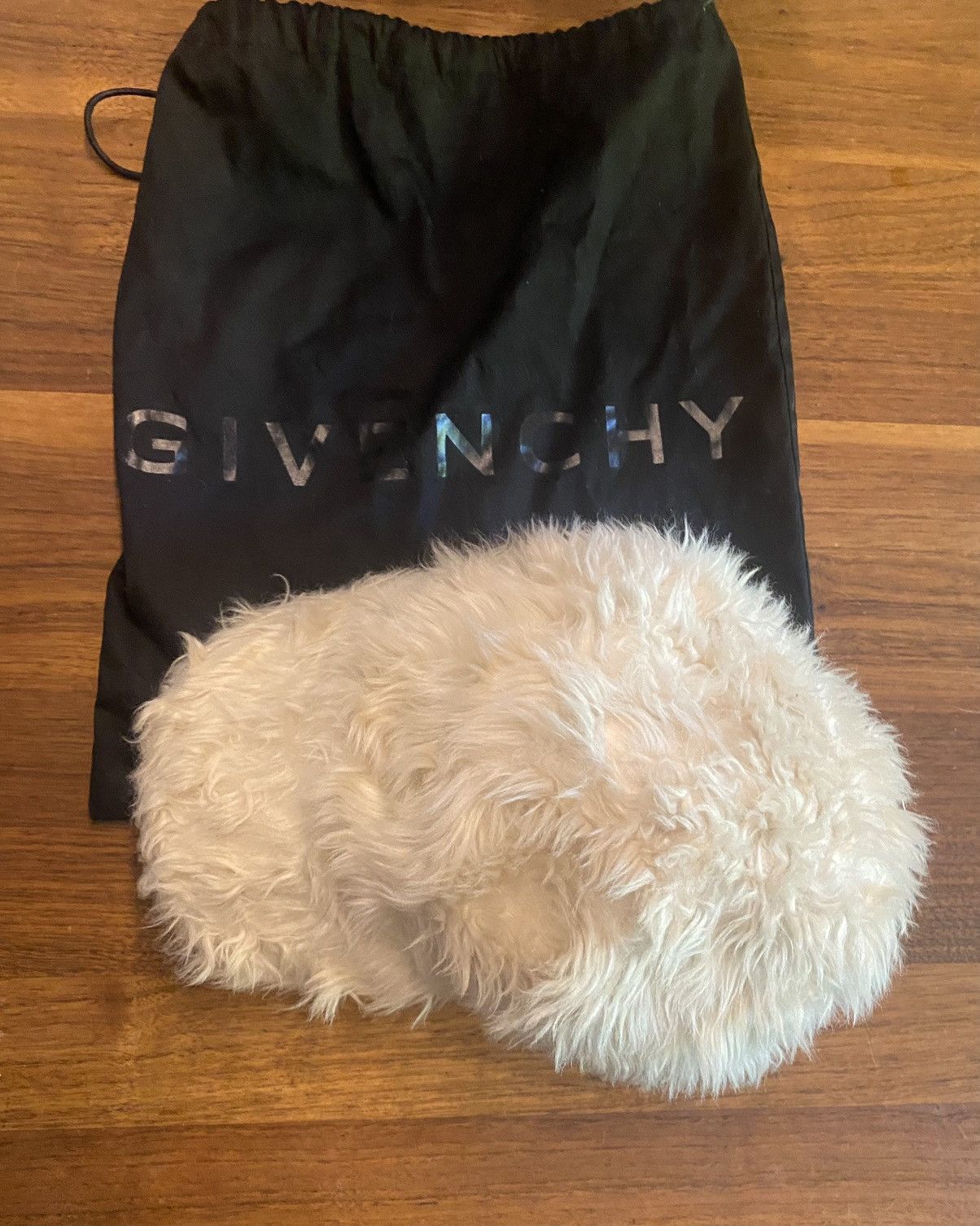 Givenchy Givenchy FW21 Off White Faux Mink Hat Size ONE SIZE - 6 Thumbnail