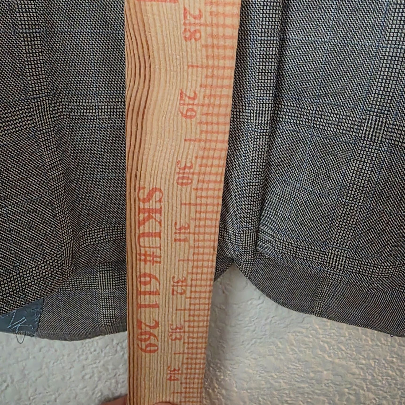 Jos. A. Bank Jos A Bank Signature Gold 2 Piece Suit Men's 42R 33W Gray Wool Plaid Windowpane Suit Size 42R - 5 Thumbnail