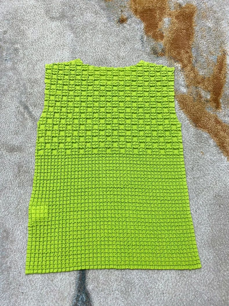 Issey Miyake Issey Miyake Main line: Avocado color concave-convex pleat Size S / US 4 / IT 40 - 4 Thumbnail