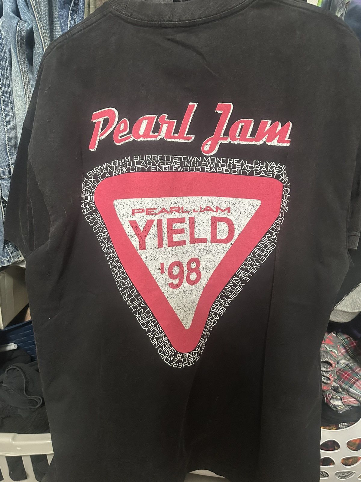 Vintage Vintage Reprint Pearl Jam T-Shirt Size US XL / EU 56 / 4 - 2 Thumbnail