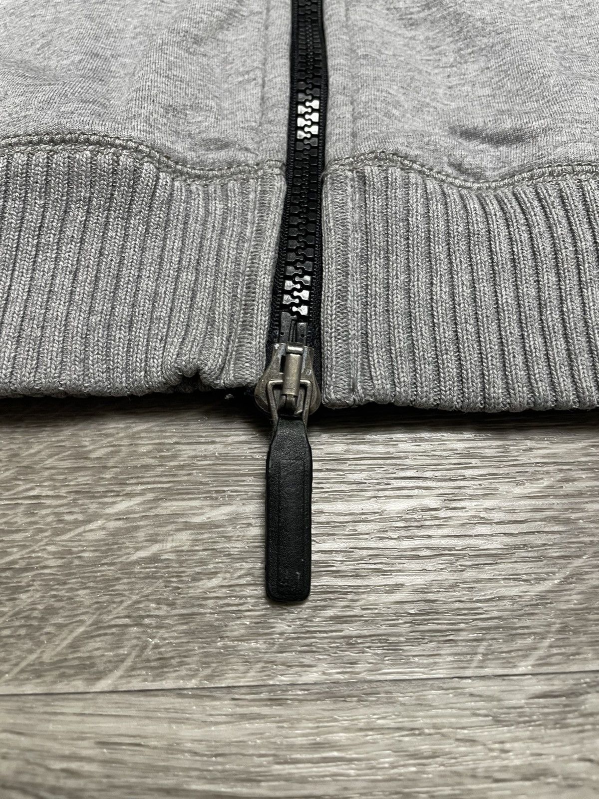 Armani ARMANI JEANS FULL ZIP UP SWEATSHIRT WITH AJ LOGO IN GREY Size US S / EU 44-46 / 1 - 8 Thumbnail