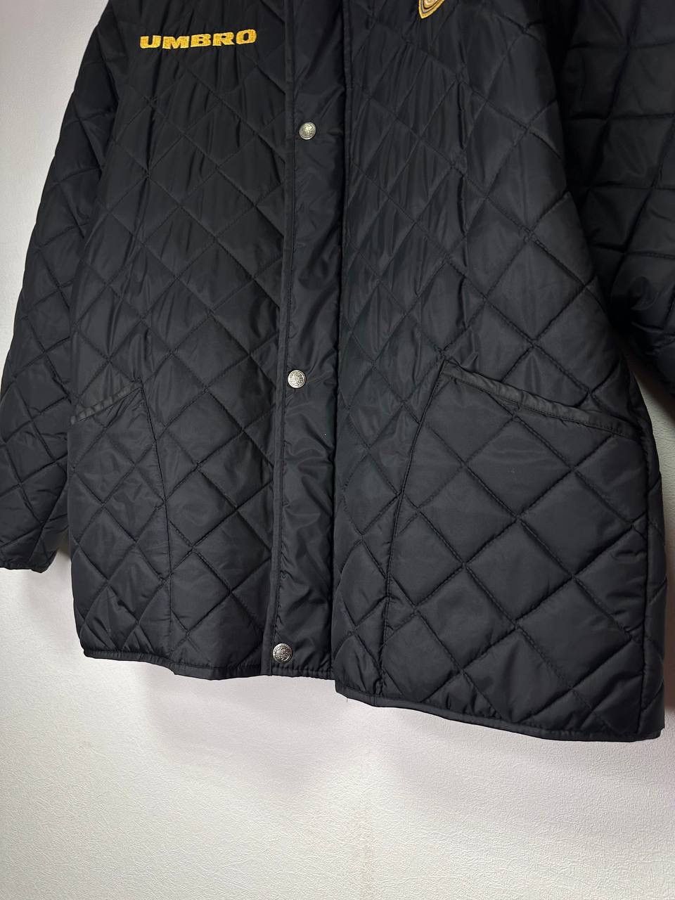 Umbro Umbro FC Inter Milan Soccer Quilted Jacket Black L Vintage Size US L / EU 52-54 / 3 - 3 Thumbnail