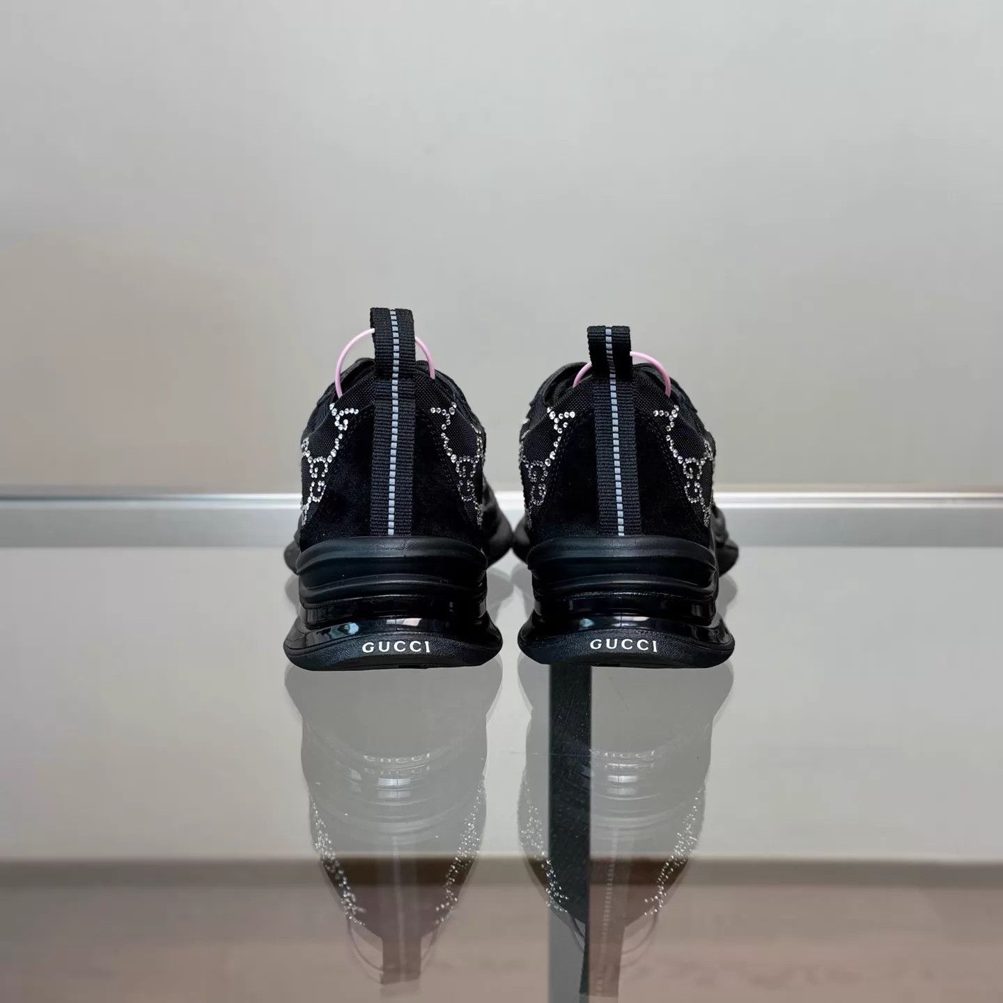 Gucci Gucci Crystal Perforated Runners 37.5W Size US 7 / IT 37 - 4 Thumbnail