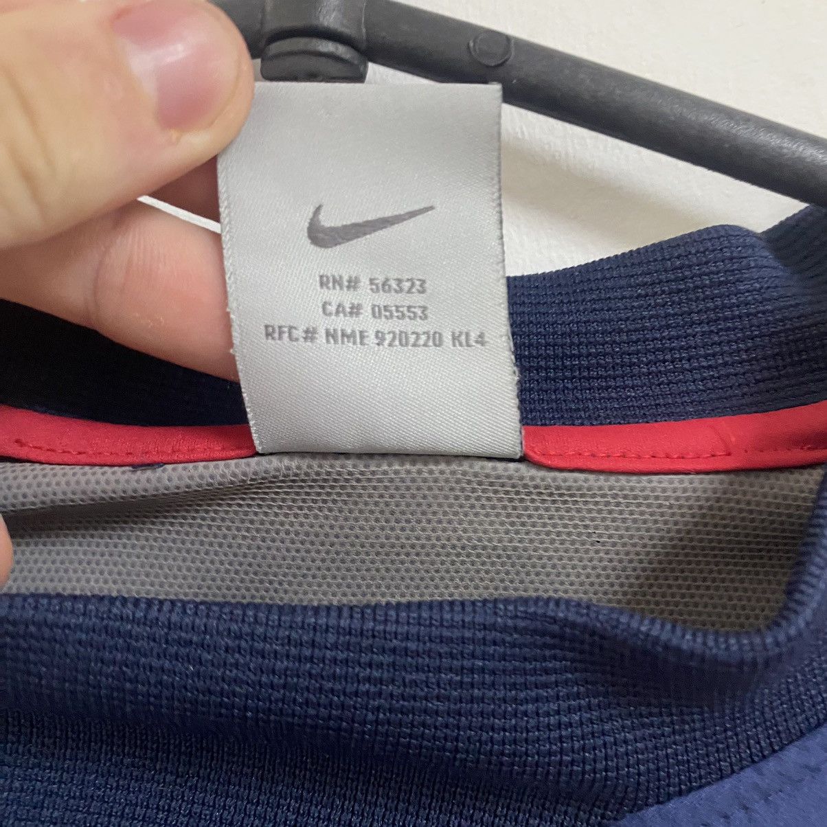 Nike NIKE ARSENAL FLY EMIRATES SWOOSH VINTAGE JERSEY Size US L / EU 52-54 / 3 - 7 Thumbnail