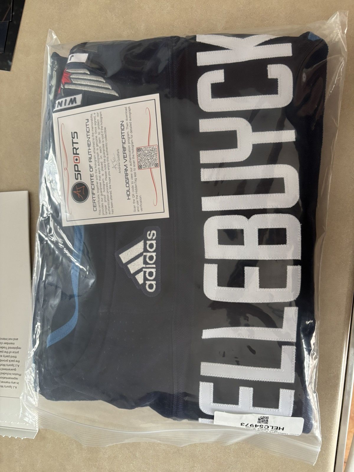 Adidas Adidas Connor Hellebuyck signed jersey with COA Size US L / EU 52-54 / 3 - 1 Thumbnail