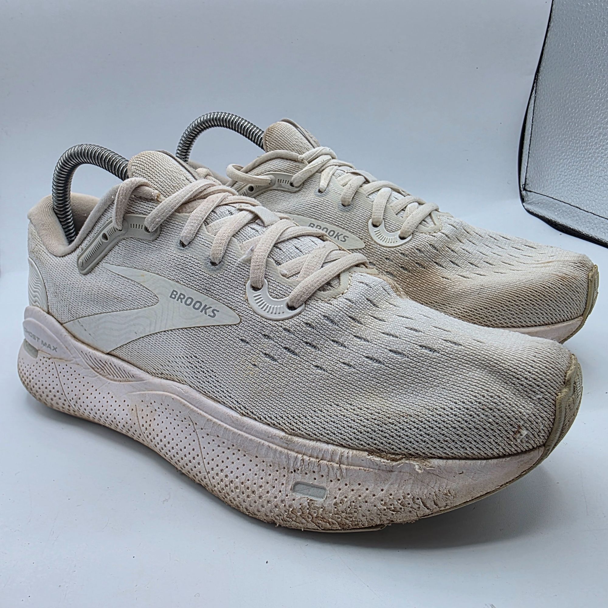 Brooks Brooks Ghost Max Womens Size 7.5 Wide White Athletic Shoes R Size US 7.5 / IT 37.5 - 1 Thumbnail
