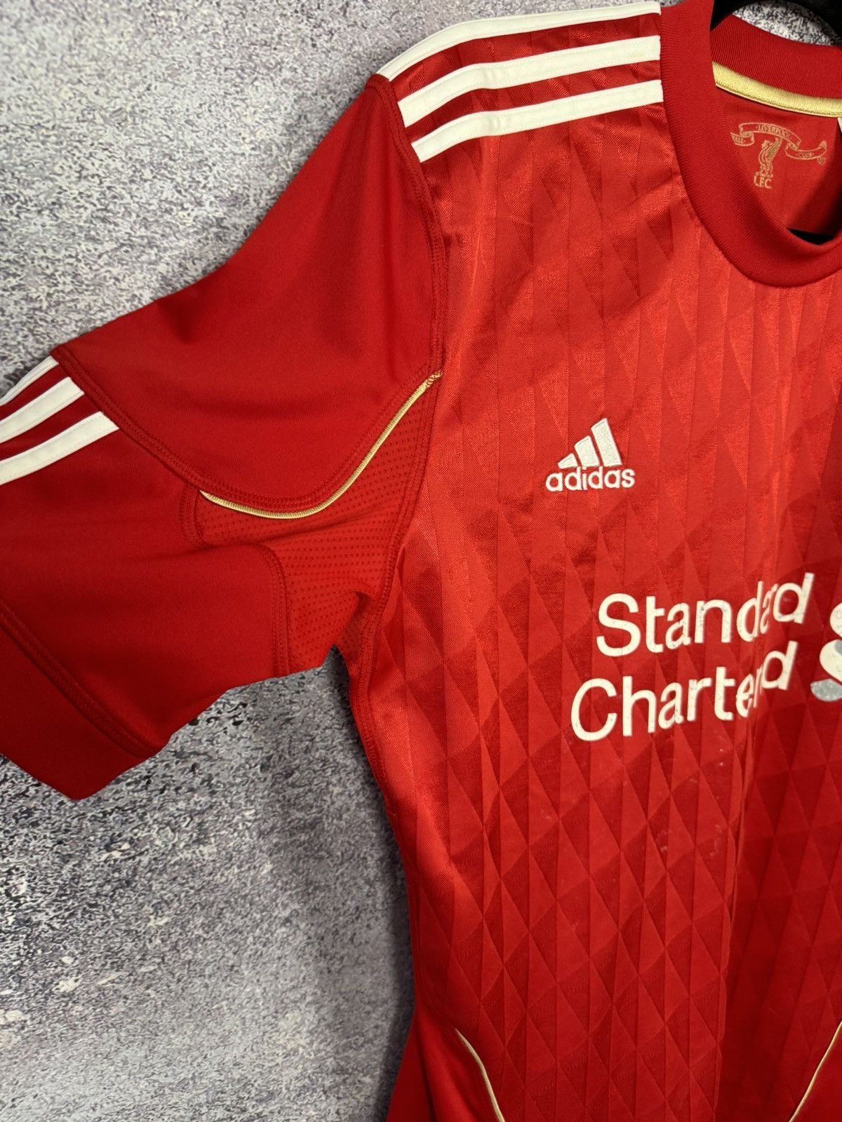 Adidas × Vintage Vintage Liverpool 2010/11 Adidas Soccer Jersey Medium Size US M / EU 48-50 / 2 - 7 Thumbnail