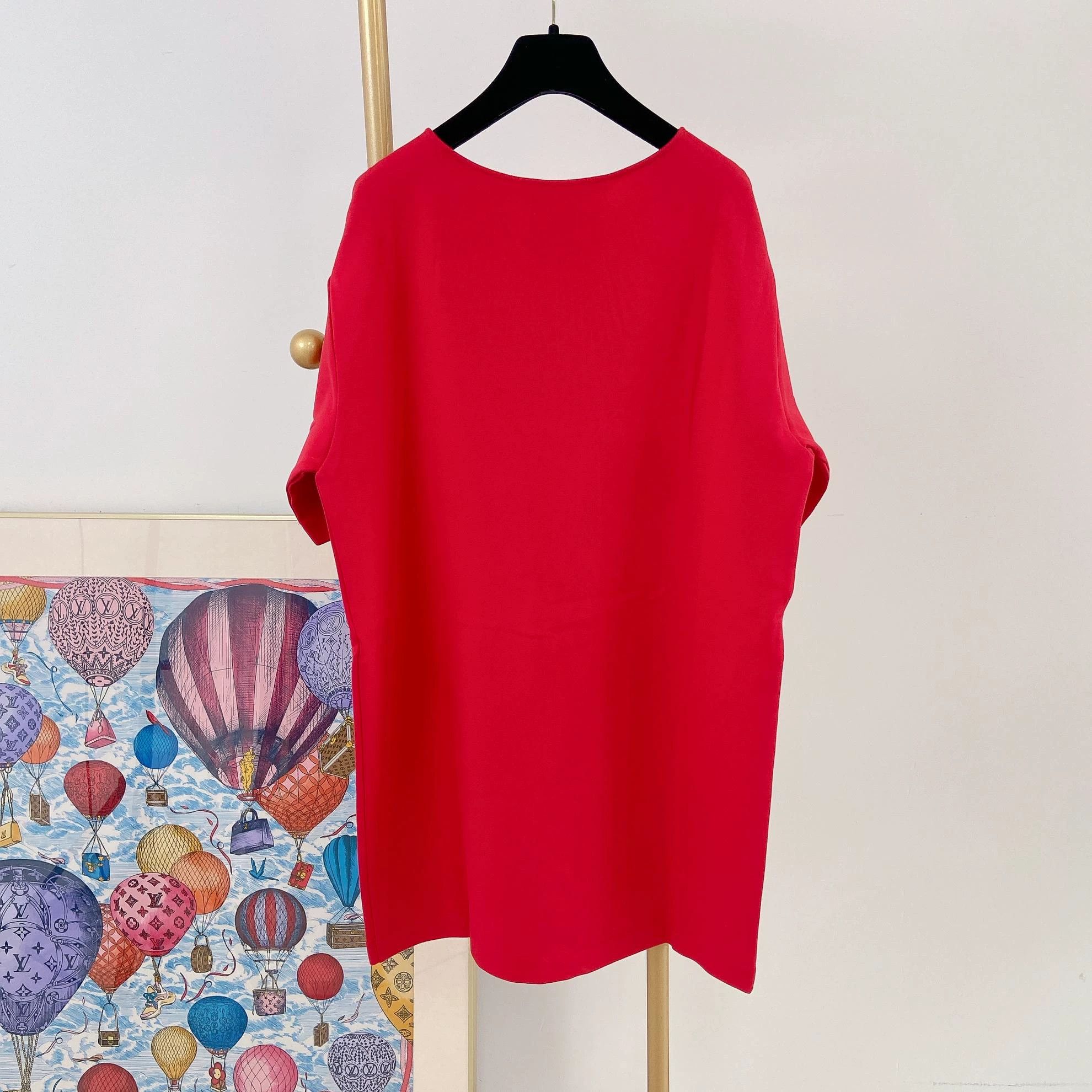 Moschino Moschino red printed tee F36 new with tags 2341 Size XS / US 0-2 / IT 36-38 - 3 Thumbnail