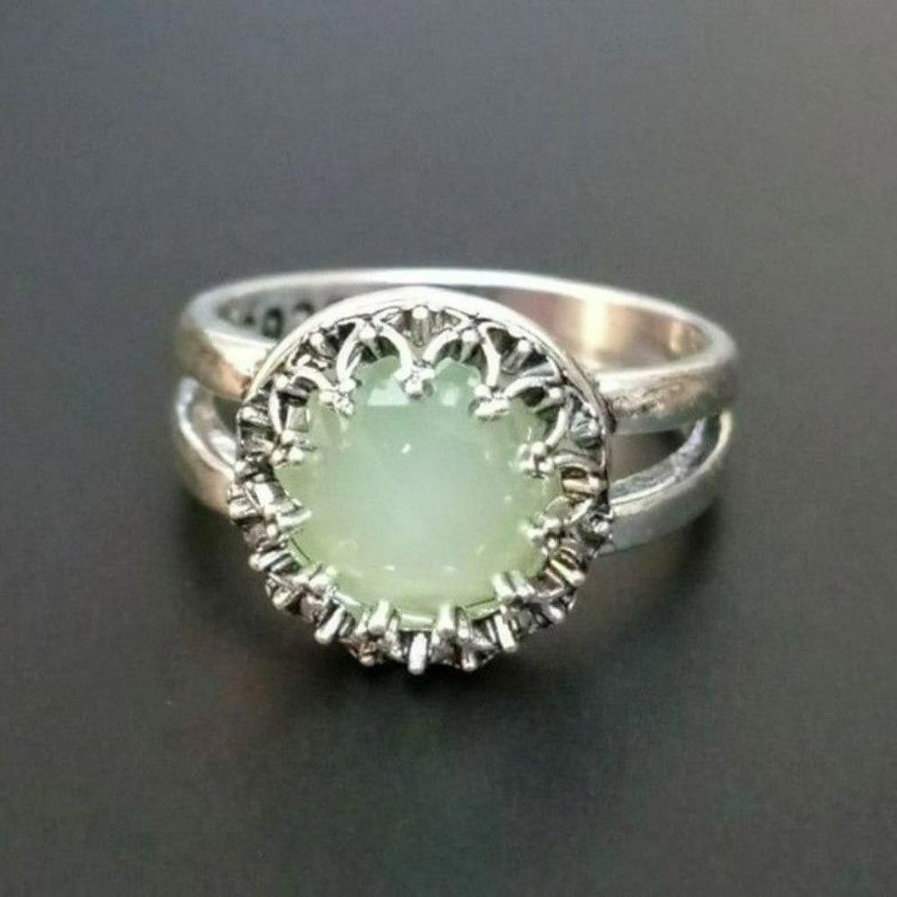 Designer Sterling Silver Vintage Green Peridot Retro Ring - Size 7 Size ONE SIZE - 8 Thumbnail