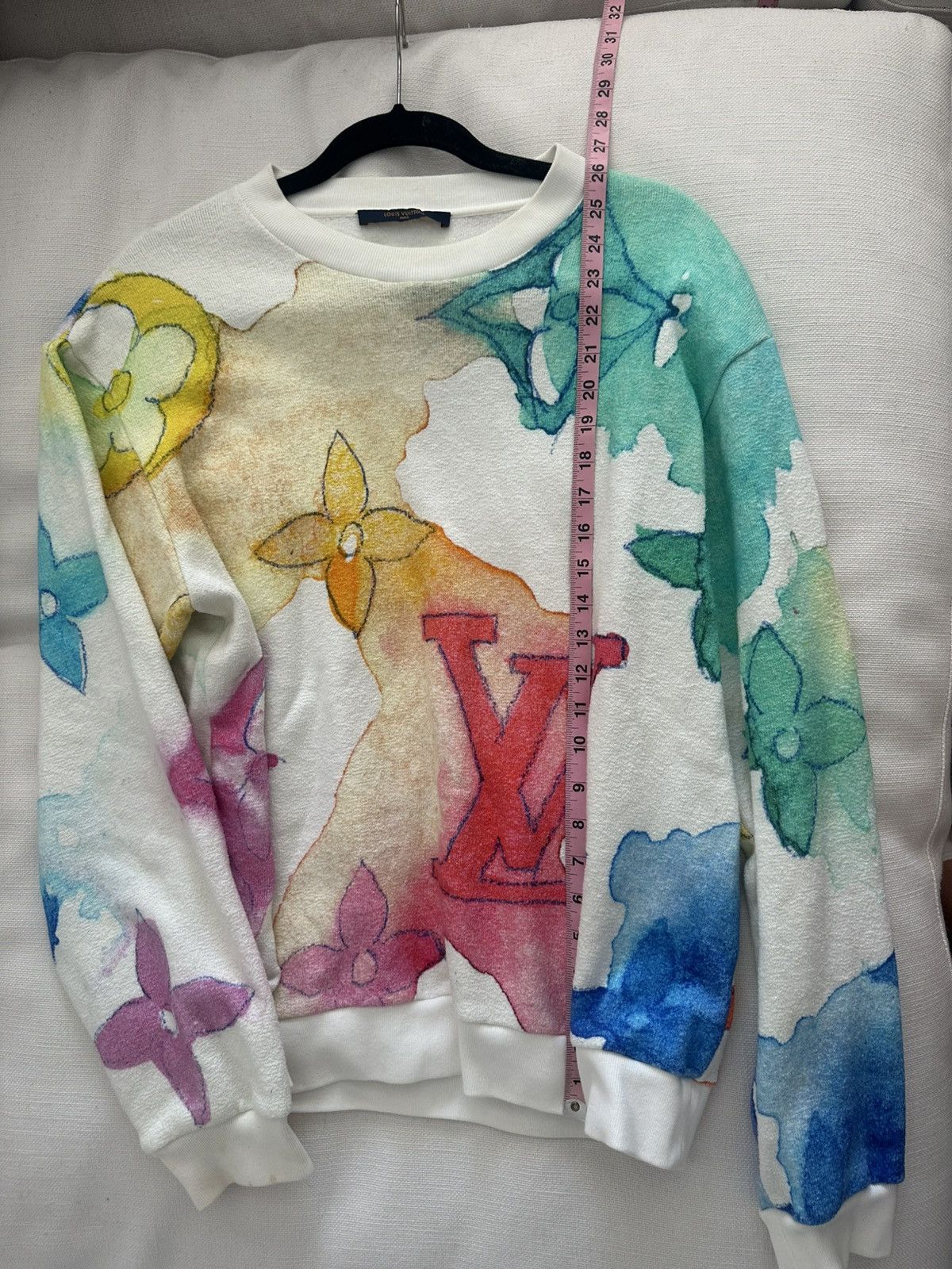 Louis Vuitton Louis Vuitton Watercolor Monogram Sweatshirt – Size L Size US L / EU 52-54 / 3 - 9 Thumbnail
