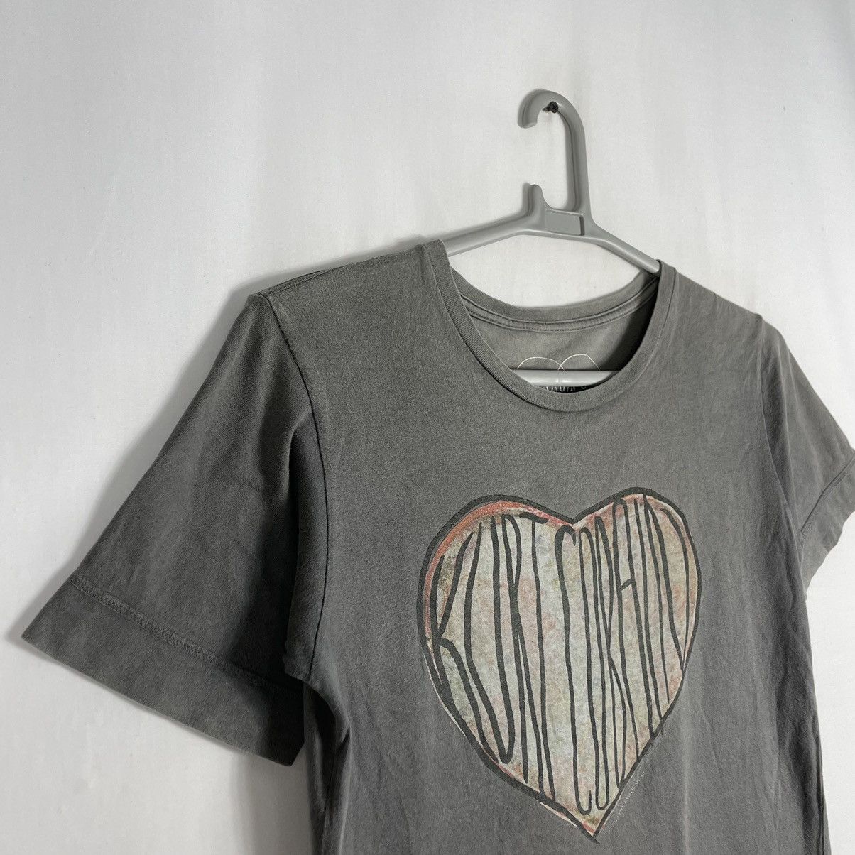 Band Tees × Nirvana 🔥Rare🔥2013 Kurt Cobain Love The End Of Music Sun Faded Tee Size US S / EU 44-46 / 1 - 9 Thumbnail